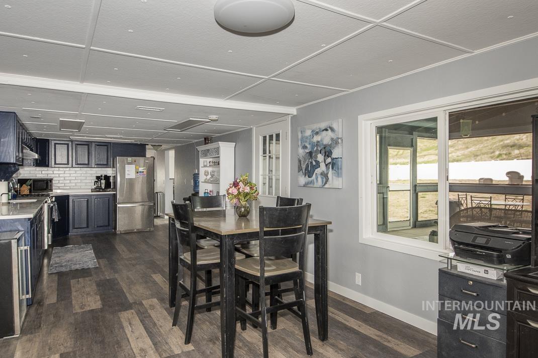 16758 Deer Flat Rd, Caldwell, Idaho 83607, 2 Bedrooms, 2 Bathrooms, Residential For Sale, Price $575,000,MLS 98942645