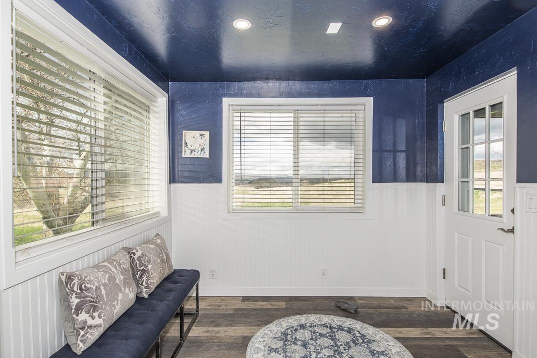 16758 Deer Flat Rd, Caldwell, Idaho 83607, 2 Bedrooms, 2 Bathrooms, Residential For Sale, Price $575,000,MLS 98942645