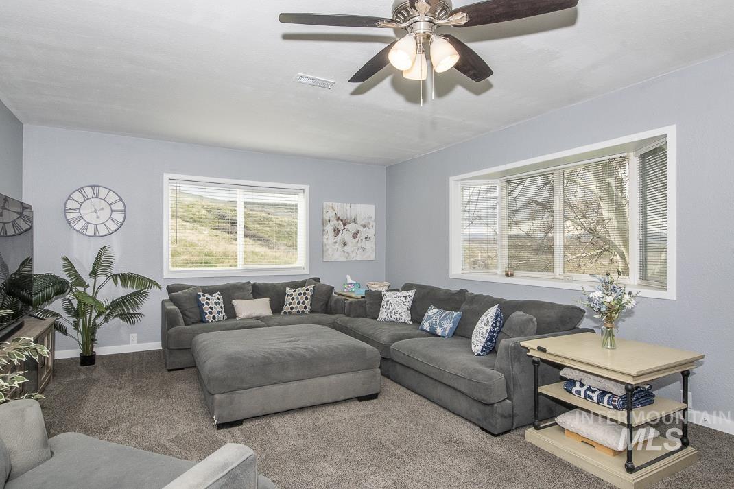 16758 Deer Flat Rd, Caldwell, Idaho 83607, 2 Bedrooms, 2 Bathrooms, Residential For Sale, Price $575,000,MLS 98942645