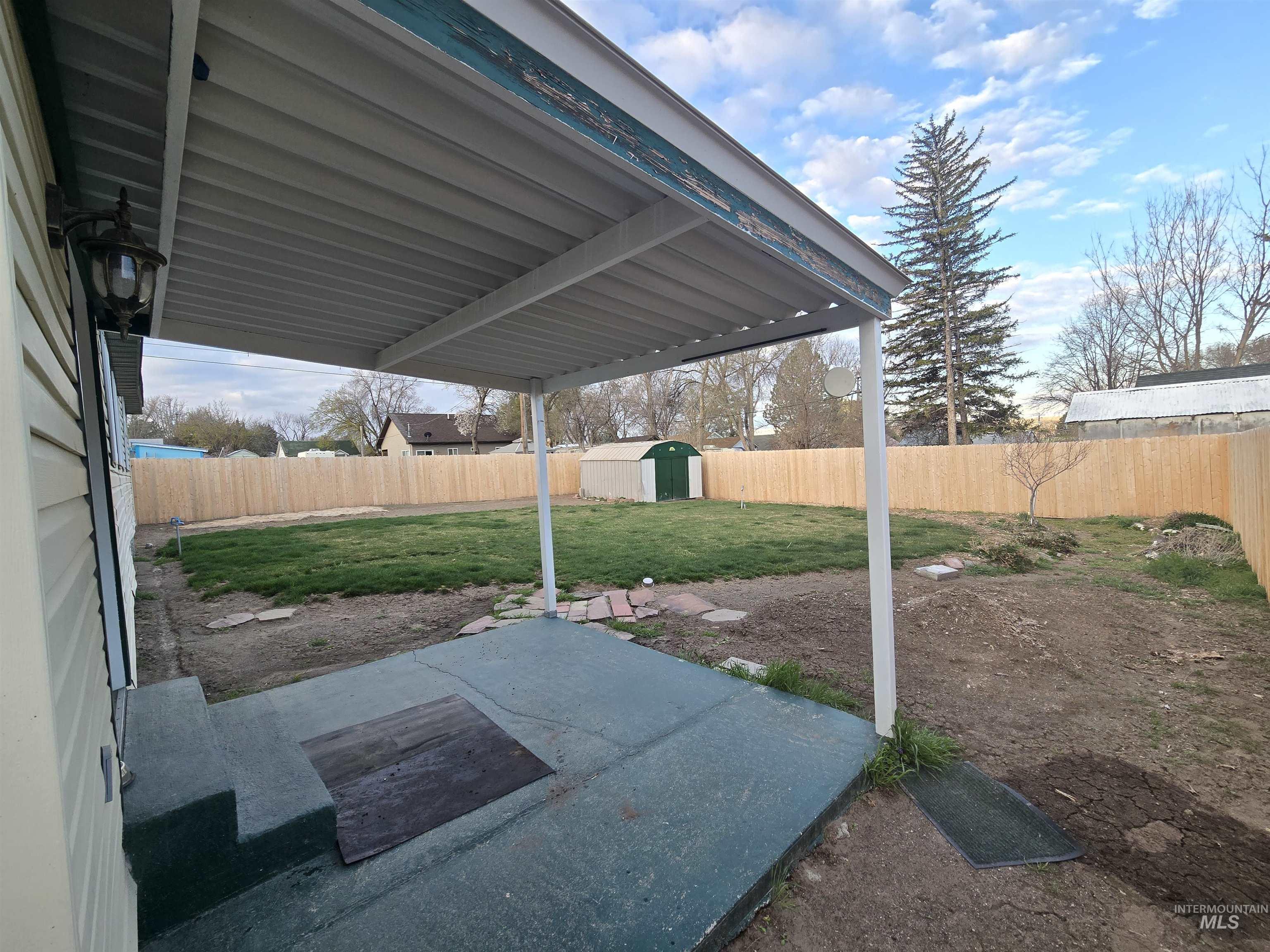 330 East Ave. S, Hagerman, Idaho 83332, 2 Bedrooms, 1 Bathroom, Residential For Sale, Price $259,000,MLS 98942680