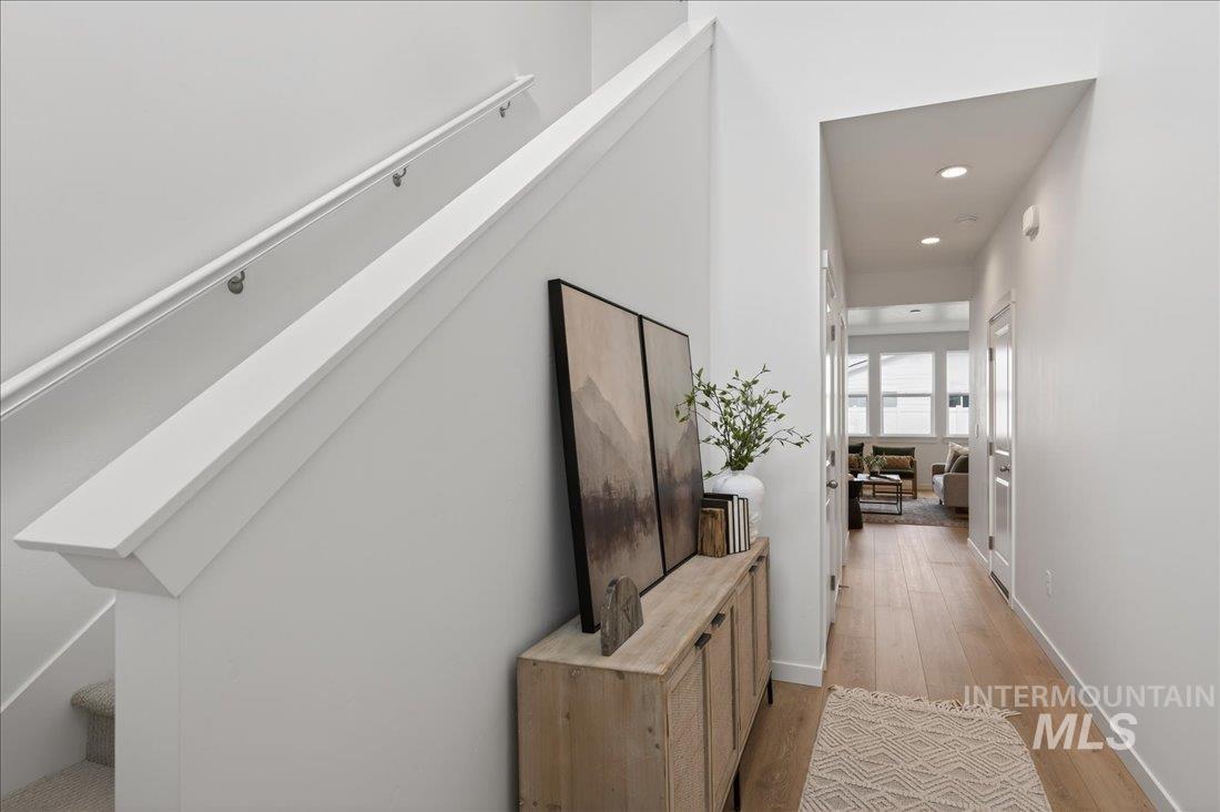 1330 W Regency Ridge Dr, Meridian, Idaho 83642, 3 Bedrooms, 2.5 Bathrooms, Residential For Sale, Price $440,000,MLS 98942712