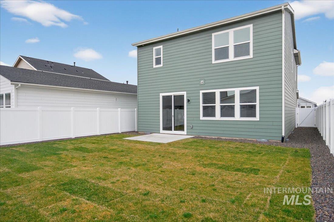 1330 W Regency Ridge Dr, Meridian, Idaho 83642, 3 Bedrooms, 2.5 Bathrooms, Residential For Sale, Price $440,000,MLS 98942712