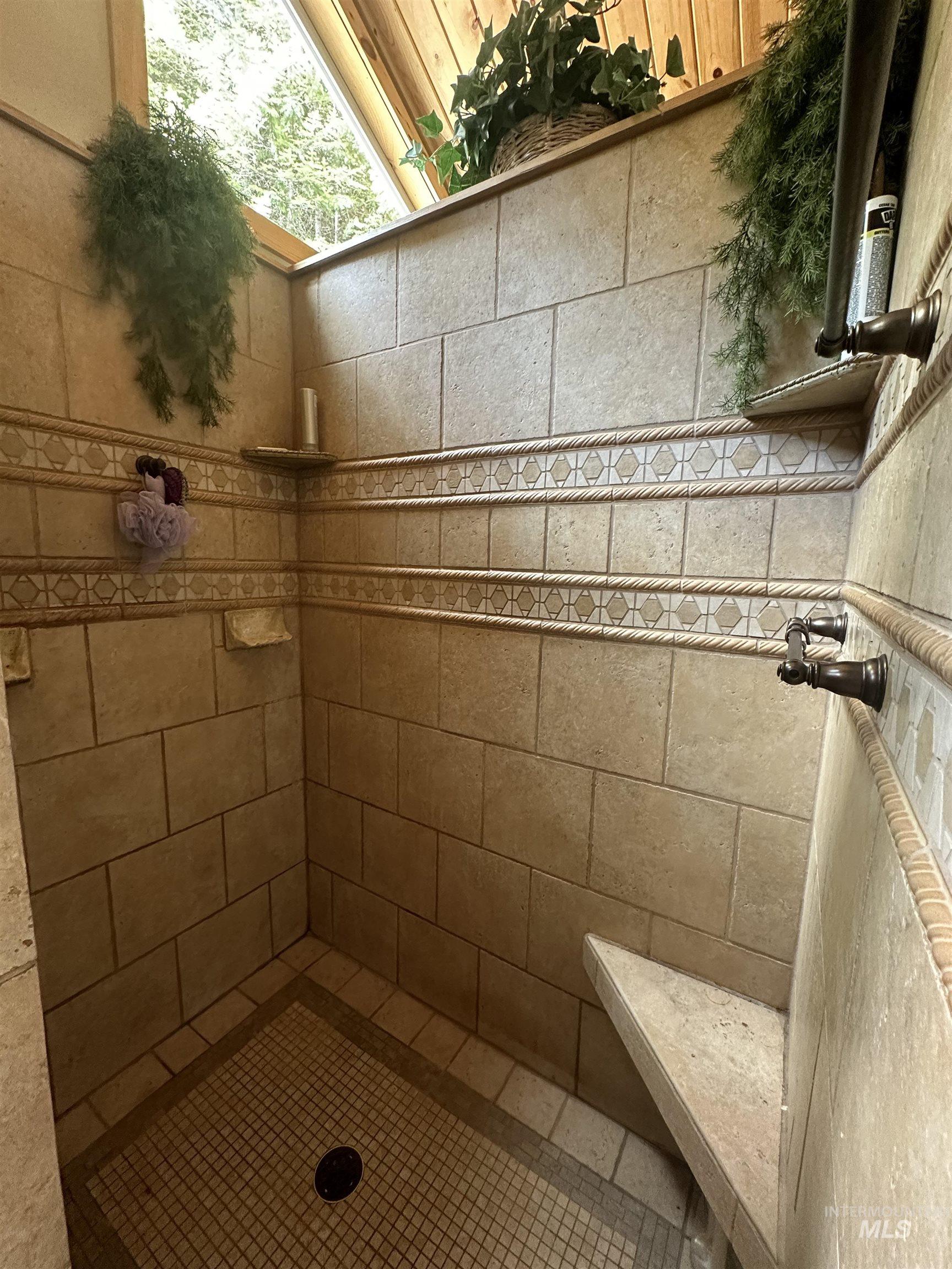 2223 Glenwood Rd, Kamiah, Idaho 83536, 2 Bedrooms, 1.5 Bathrooms, Residential For Sale, Price $439,000, 98942744