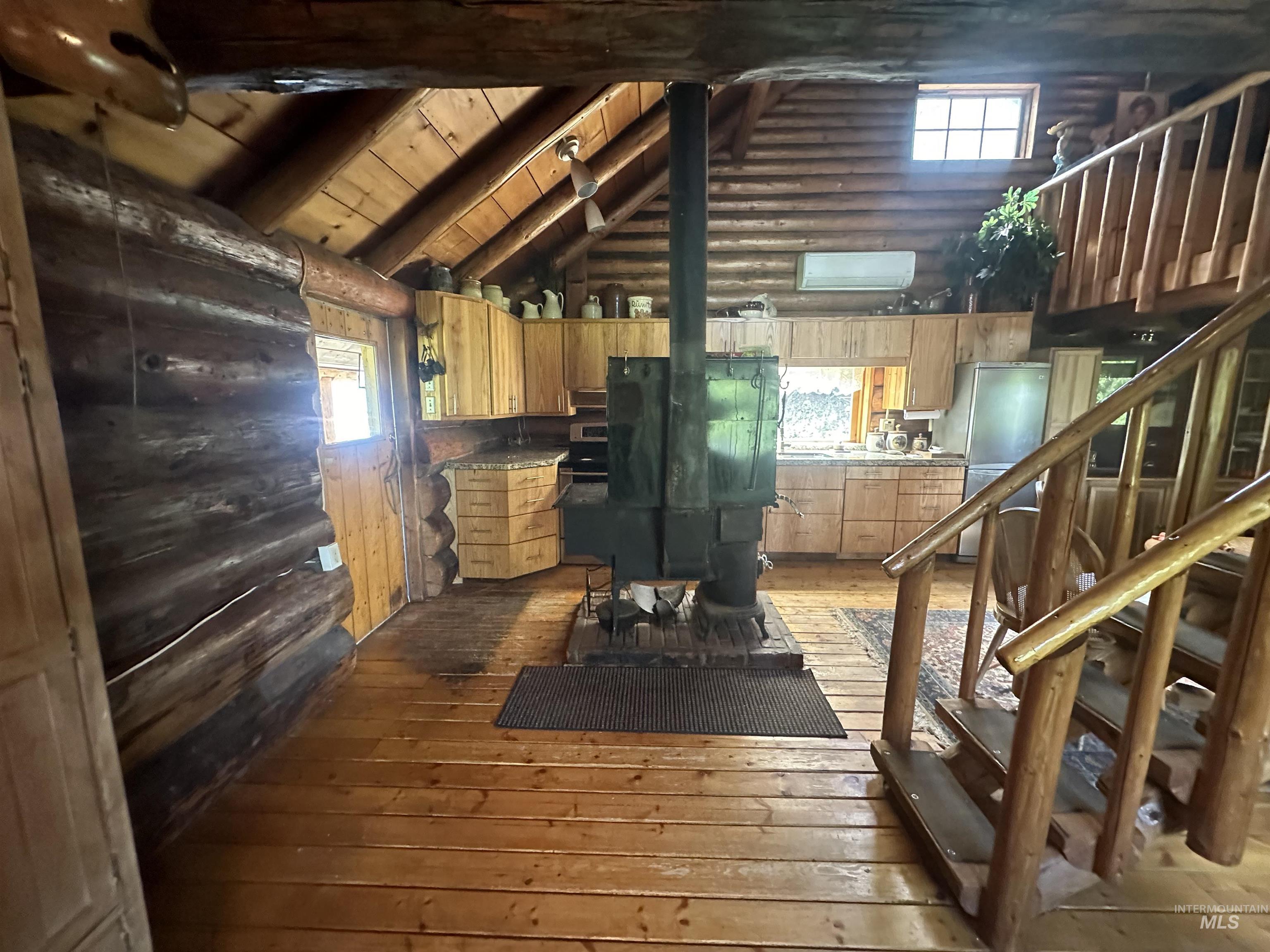 2223 Glenwood Rd, Kamiah, Idaho 83536, 2 Bedrooms, 1.5 Bathrooms, Residential For Sale, Price $439,000, 98942744