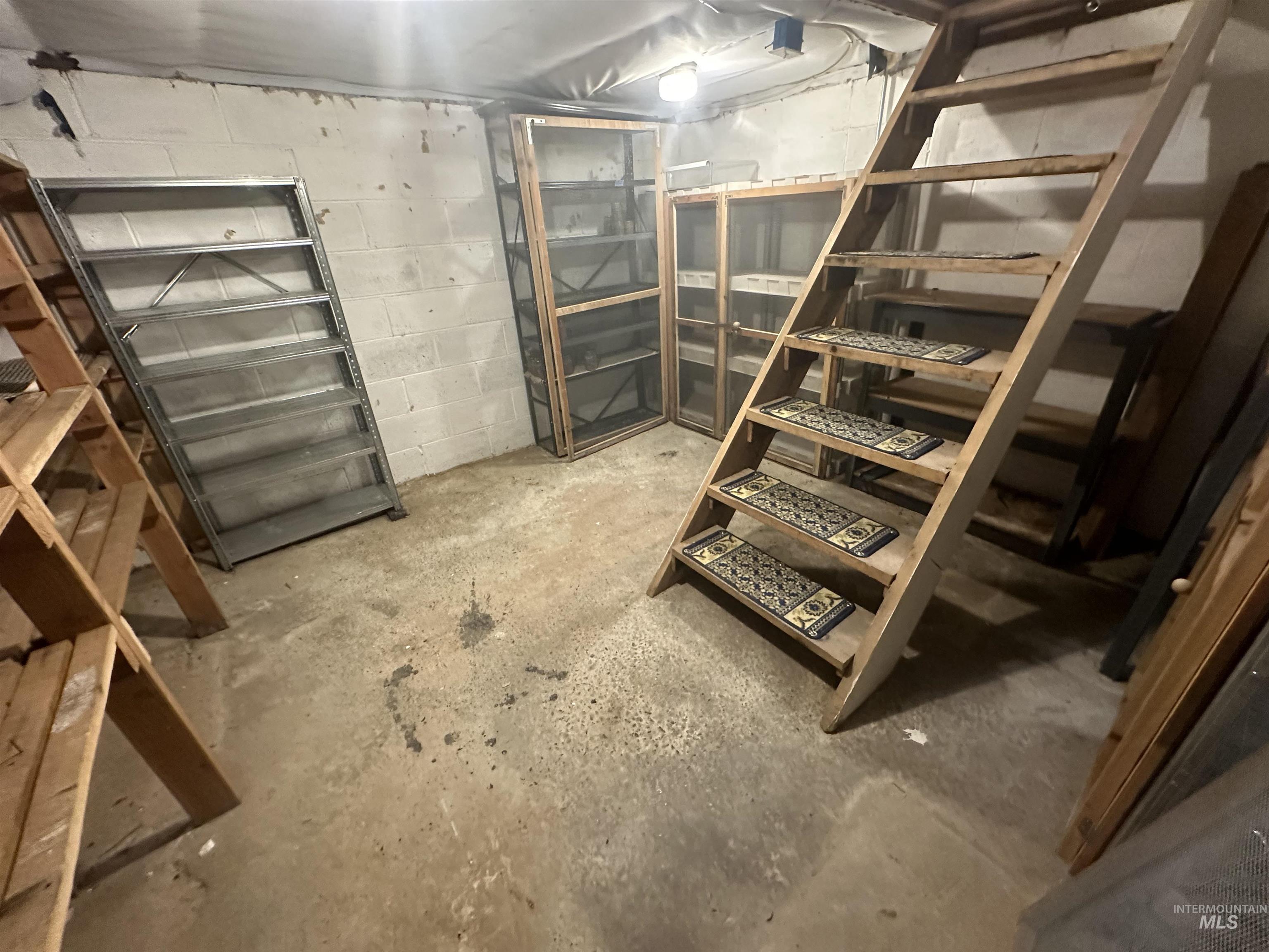 2223 Glenwood Rd, Kamiah, Idaho 83536, 2 Bedrooms, 1.5 Bathrooms, Residential For Sale, Price $439,000, 98942744