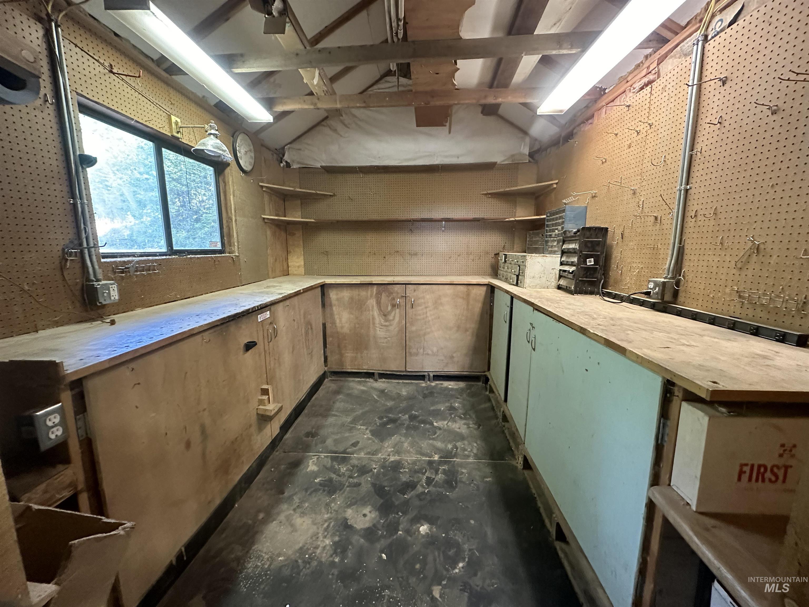 2223 Glenwood Rd, Kamiah, Idaho 83536, 2 Bedrooms, 1.5 Bathrooms, Residential For Sale, Price $439,000, 98942744