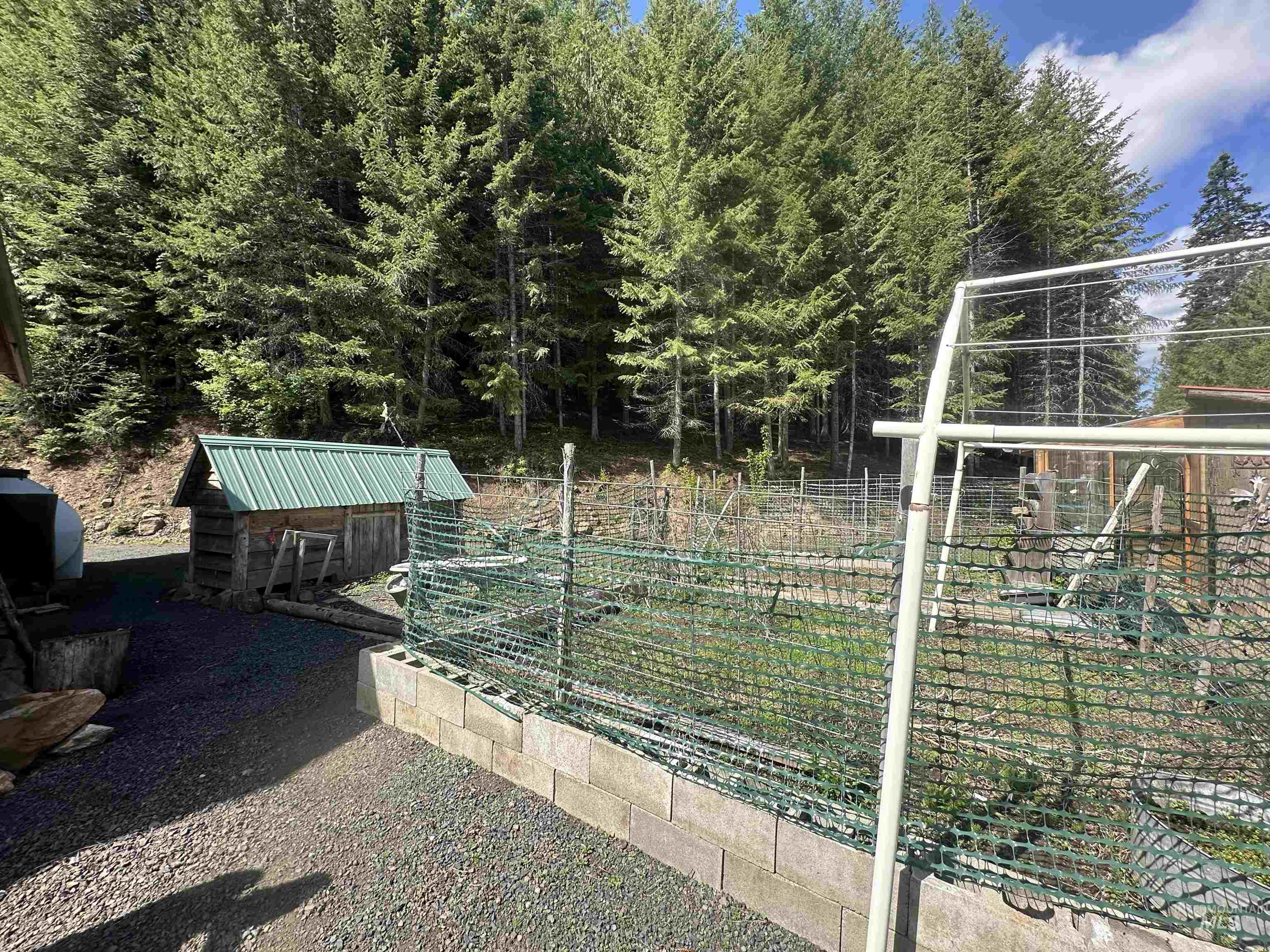 2223 Glenwood Rd, Kamiah, Idaho 83536, 2 Bedrooms, 1.5 Bathrooms, Residential For Sale, Price $439,000, 98942744