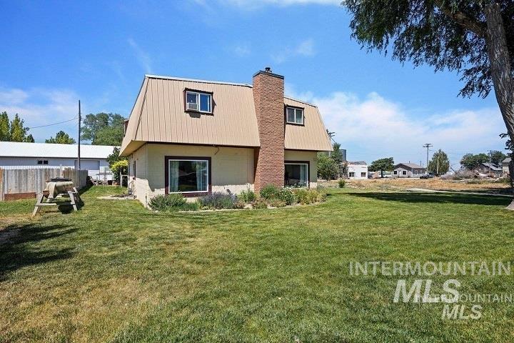 312 Boyd St W, Murtaugh, Idaho 83344, 5 Bedrooms, 2 Bathrooms, Residential For Sale, Price $299,000,MLS 98942899