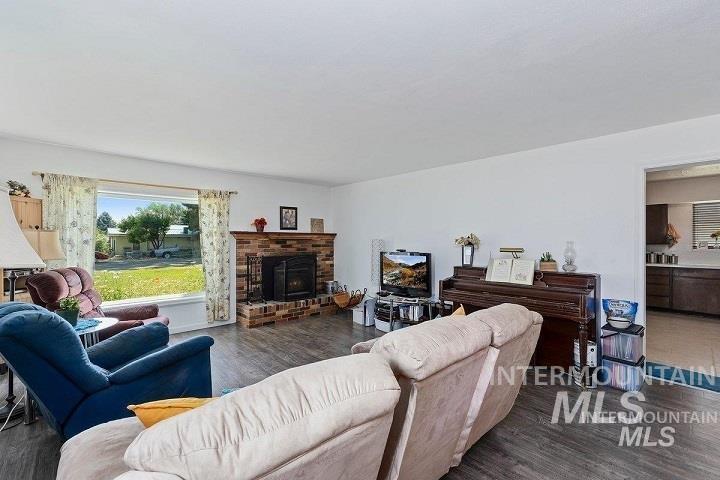 312 Boyd St W, Murtaugh, Idaho 83344, 5 Bedrooms, 2 Bathrooms, Residential For Sale, Price $299,000,MLS 98942899