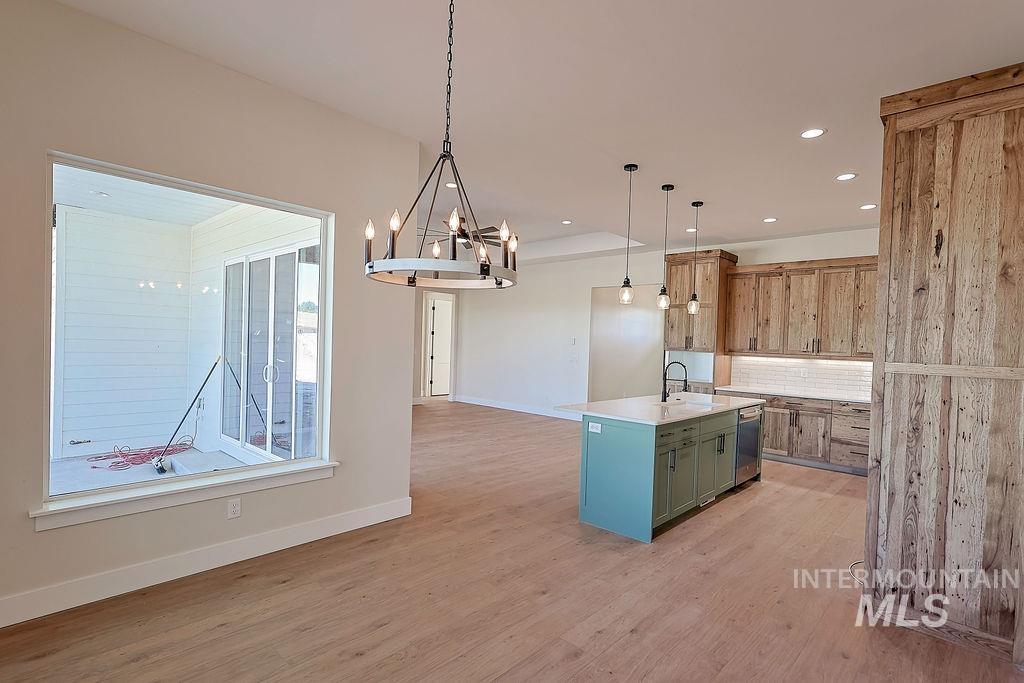 3688 E 3735 N, Kimberly, Idaho 83341, 5 Bedrooms, 2.5 Bathrooms, Residential For Sale, Price $765,000,MLS 98942989