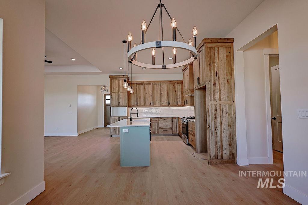 3688 E 3735 N, Kimberly, Idaho 83341, 5 Bedrooms, 2.5 Bathrooms, Residential For Sale, Price $765,000,MLS 98942989