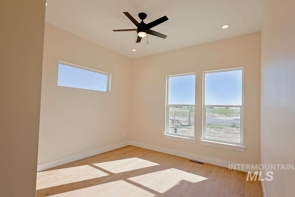 3688 E 3735 N, Kimberly, Idaho 83341, 5 Bedrooms, 2.5 Bathrooms, Residential For Sale, Price $765,000,MLS 98942989