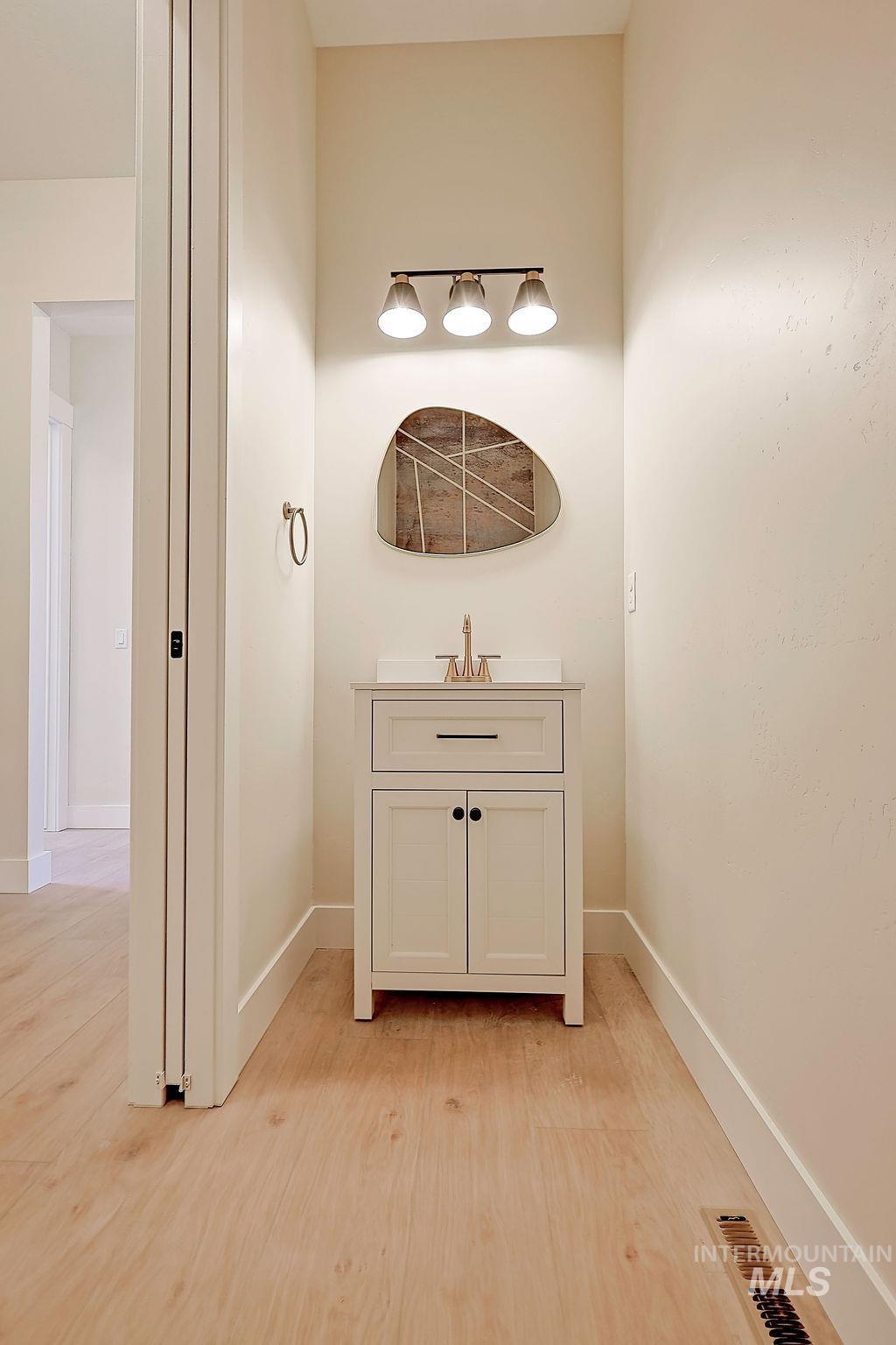 3688 E 3735 N, Kimberly, Idaho 83341, 5 Bedrooms, 2.5 Bathrooms, Residential For Sale, Price $765,000,MLS 98942989