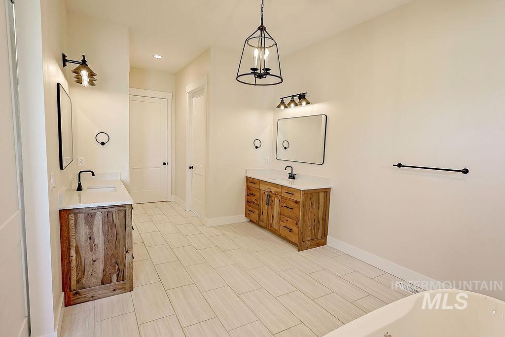 3688 E 3735 N, Kimberly, Idaho 83341, 5 Bedrooms, 2.5 Bathrooms, Residential For Sale, Price $765,000,MLS 98942989