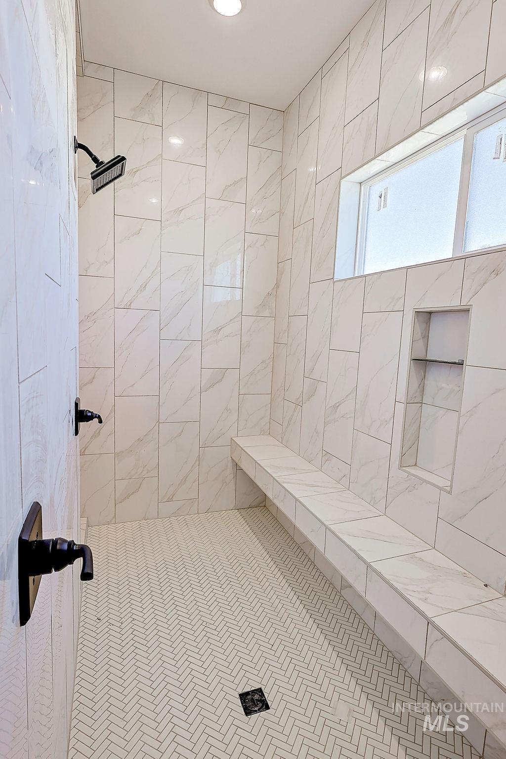 3688 E 3735 N, Kimberly, Idaho 83341, 5 Bedrooms, 2.5 Bathrooms, Residential For Sale, Price $765,000,MLS 98942989