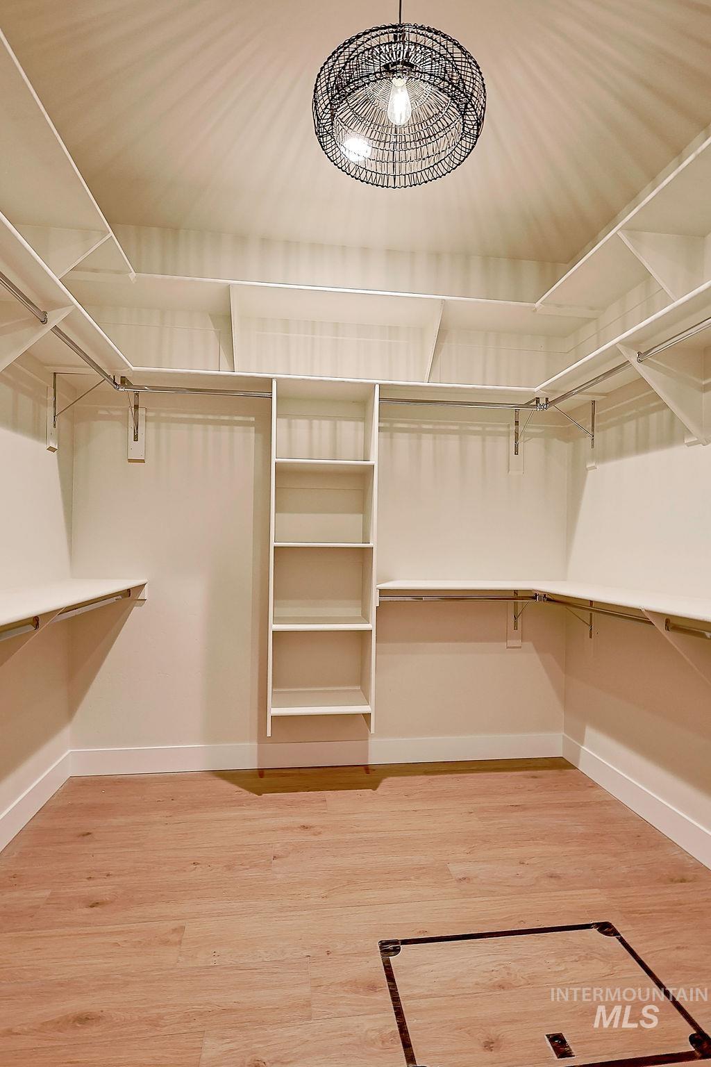 3688 E 3735 N, Kimberly, Idaho 83341, 5 Bedrooms, 2.5 Bathrooms, Residential For Sale, Price $765,000,MLS 98942989