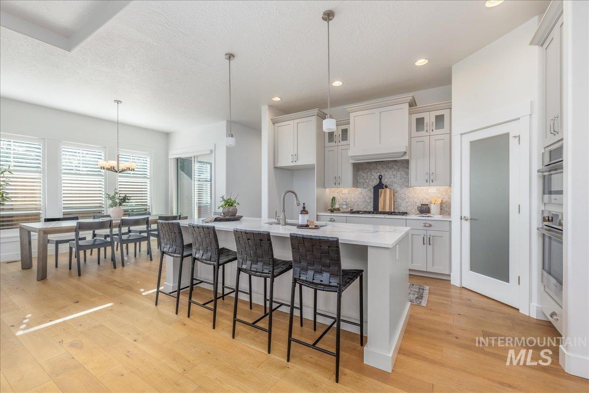 2574 E Maddy Ln, Meridian, Idaho 83646, 3 Bedrooms, 2 Bathrooms, Residential For Sale, Price $525,000,MLS 98943015