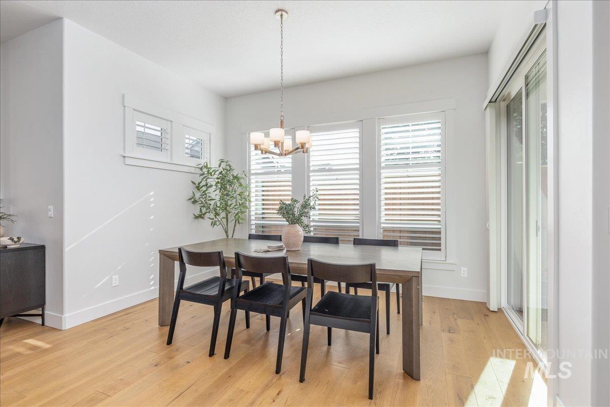 2574 E Maddy Ln, Meridian, Idaho 83646, 3 Bedrooms, 2 Bathrooms, Residential For Sale, Price $525,000,MLS 98943015