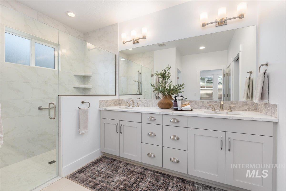 2574 E Maddy Ln, Meridian, Idaho 83646, 3 Bedrooms, 2 Bathrooms, Residential For Sale, Price $525,000,MLS 98943015