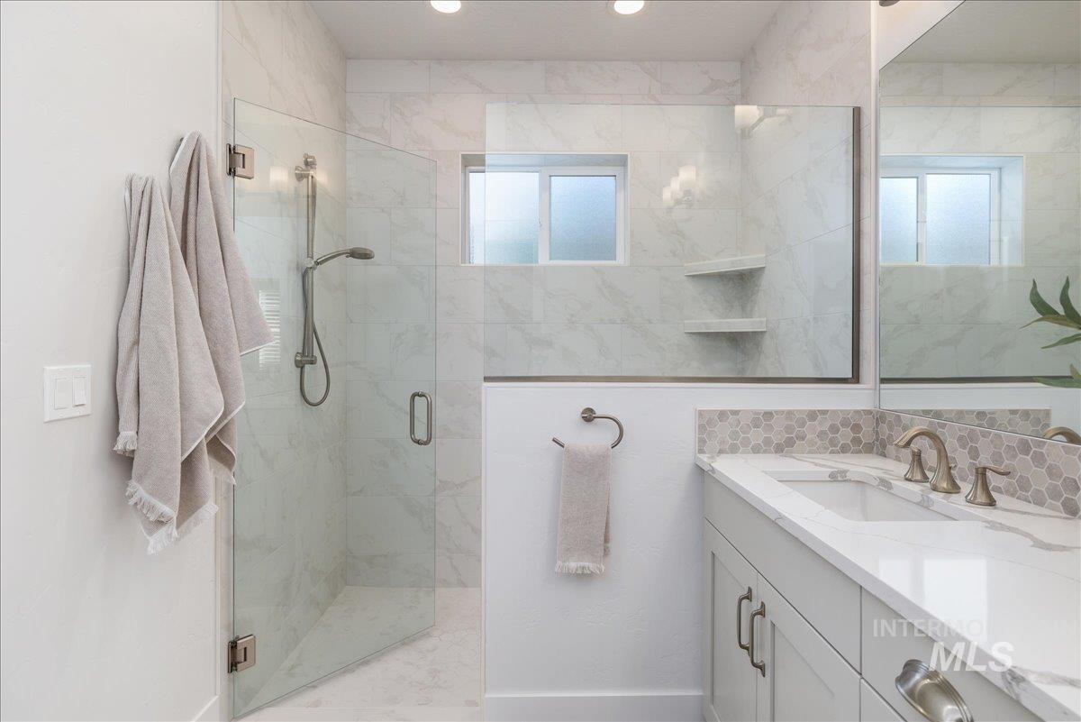 2574 E Maddy Ln, Meridian, Idaho 83646, 3 Bedrooms, 2 Bathrooms, Residential For Sale, Price $525,000,MLS 98943015