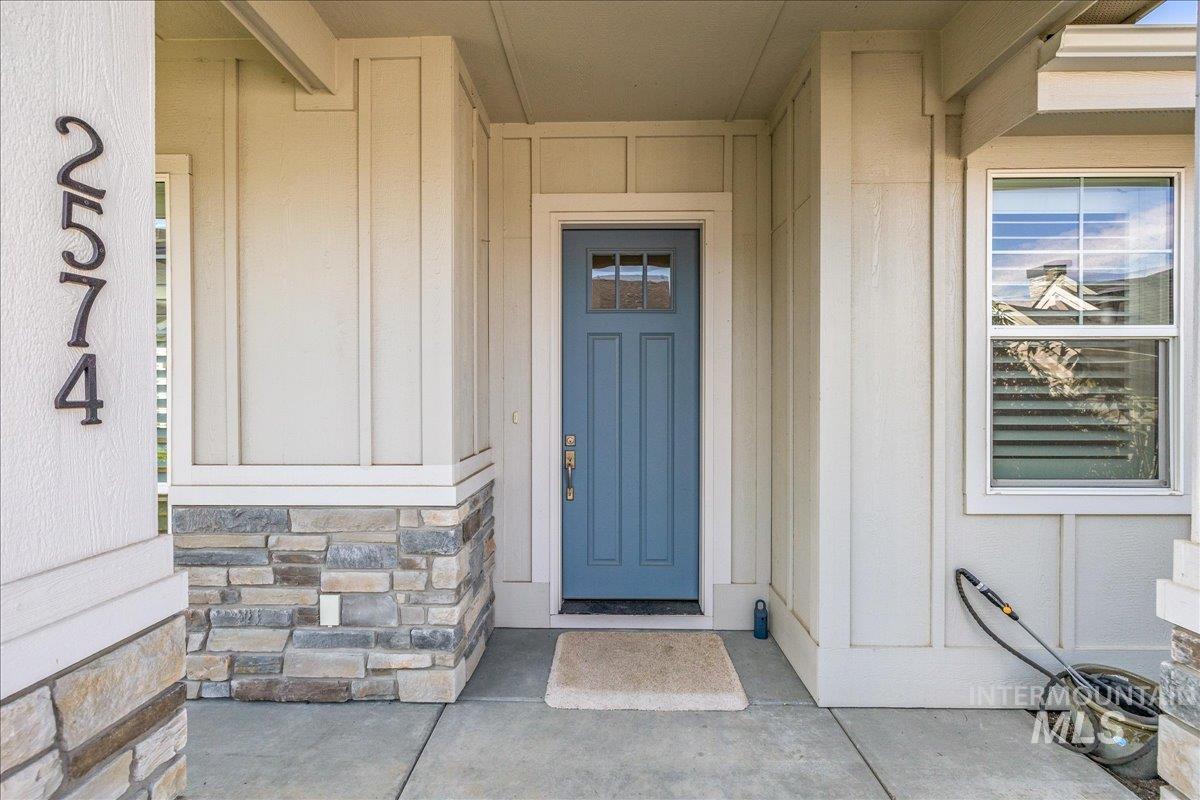 2574 E Maddy Ln, Meridian, Idaho 83646, 3 Bedrooms, 2 Bathrooms, Residential For Sale, Price $525,000,MLS 98943015