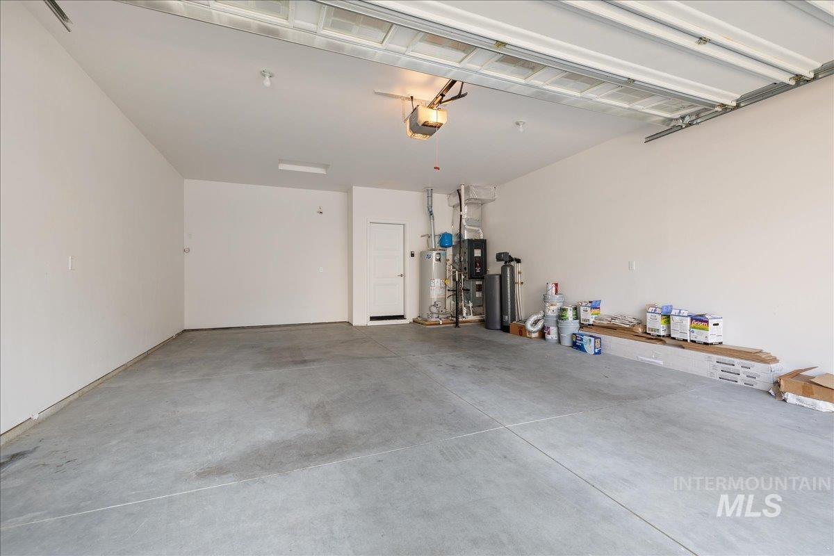 2574 E Maddy Ln, Meridian, Idaho 83646, 3 Bedrooms, 2 Bathrooms, Residential For Sale, Price $525,000,MLS 98943015