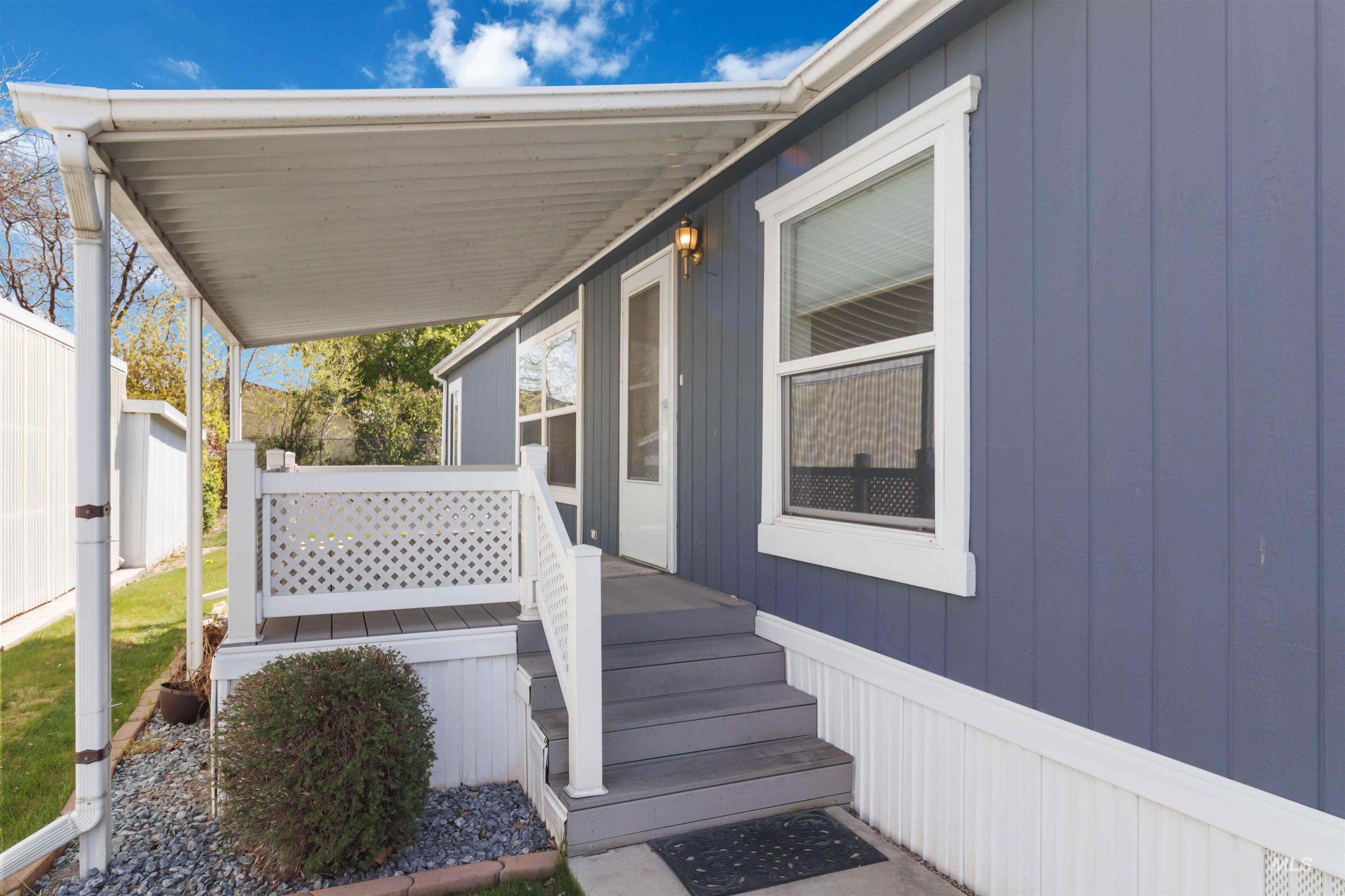 9390 Ustick, Boise, Idaho 83704, 3 Bedrooms, 2 Bathrooms, Residential For Sale, Price $157,000, 98943180