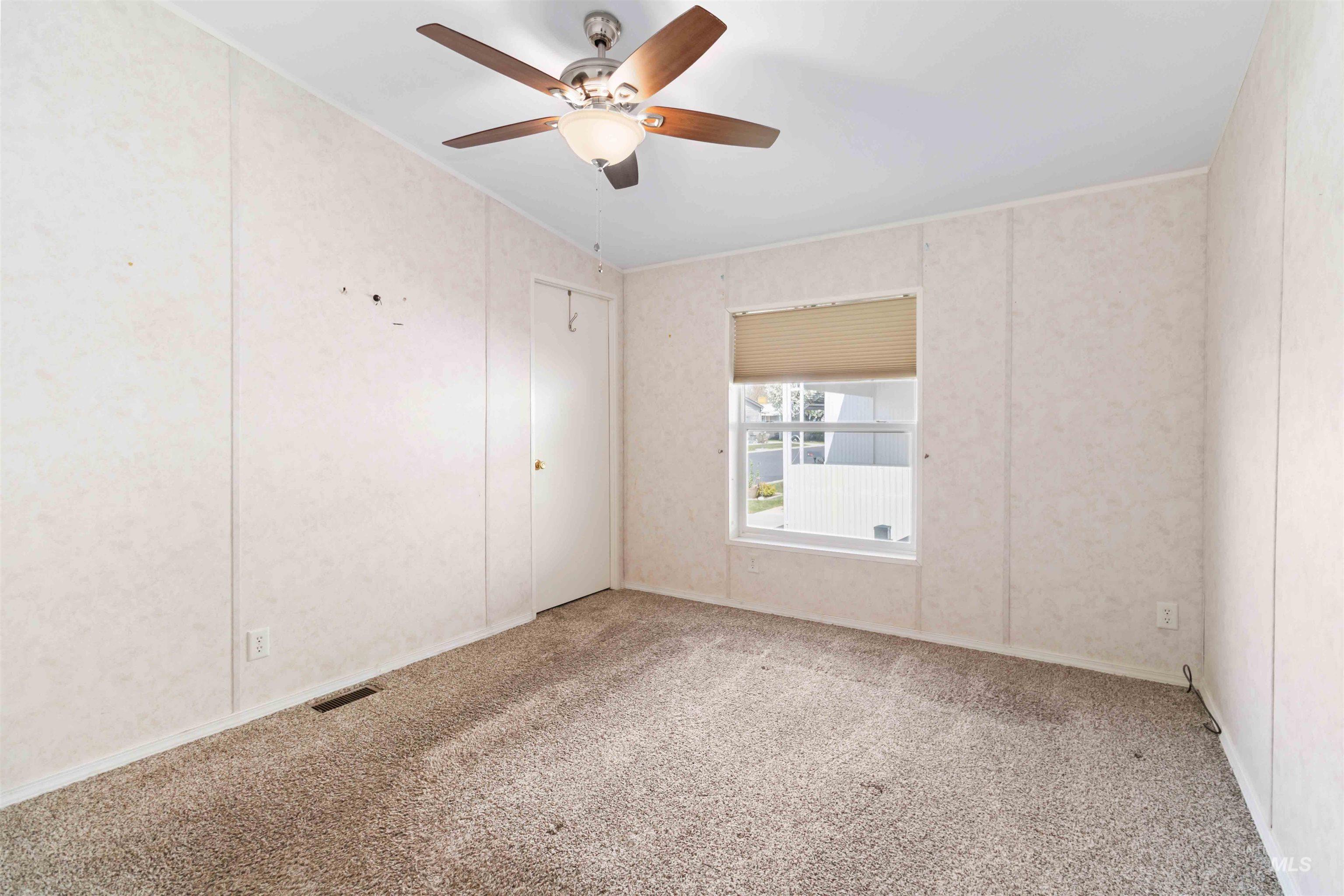 9390 Ustick, Boise, Idaho 83704, 3 Bedrooms, 2 Bathrooms, Residential For Sale, Price $157,000, 98943180