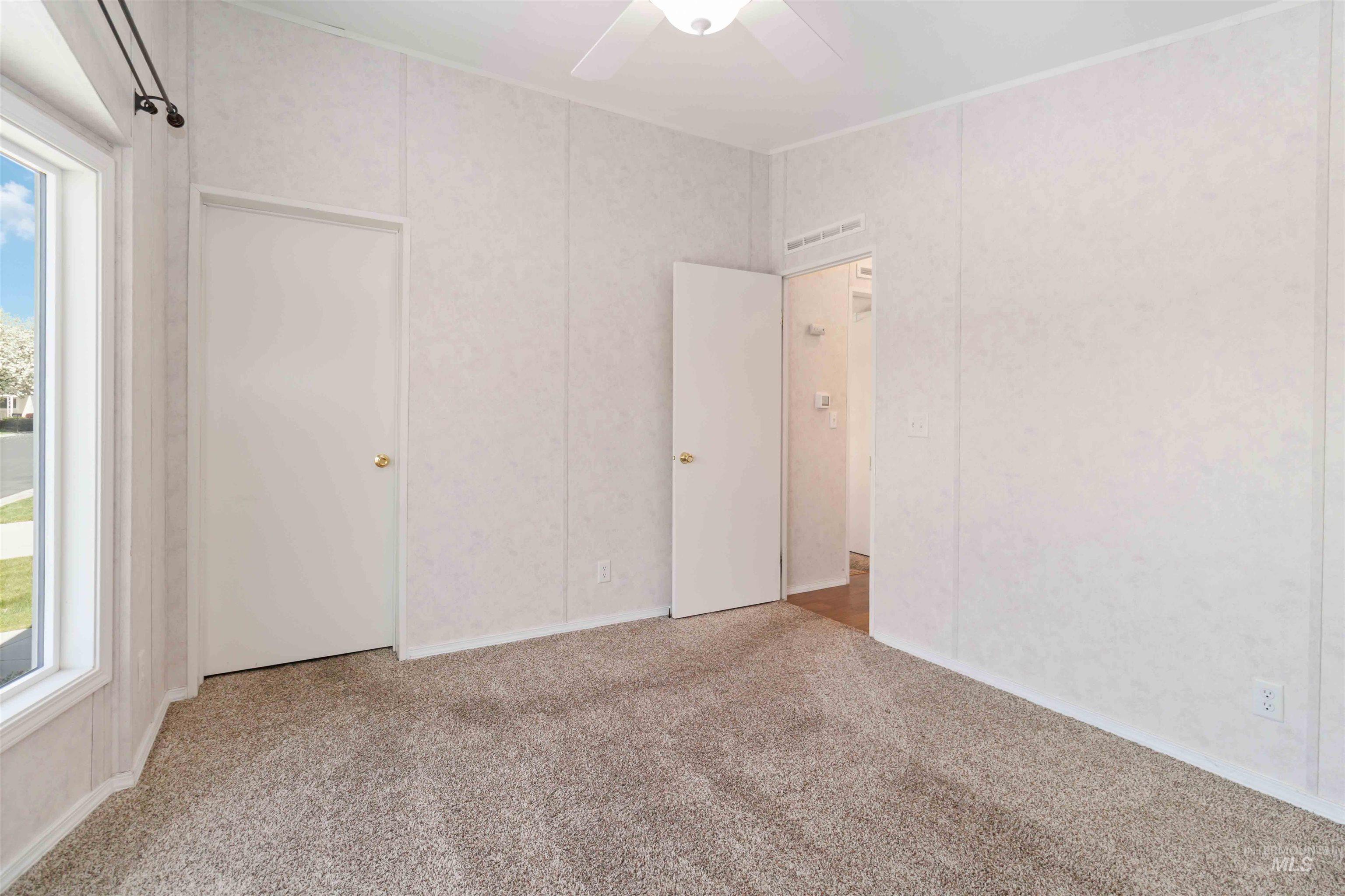 9390 Ustick, Boise, Idaho 83704, 3 Bedrooms, 2 Bathrooms, Residential For Sale, Price $157,000, 98943180