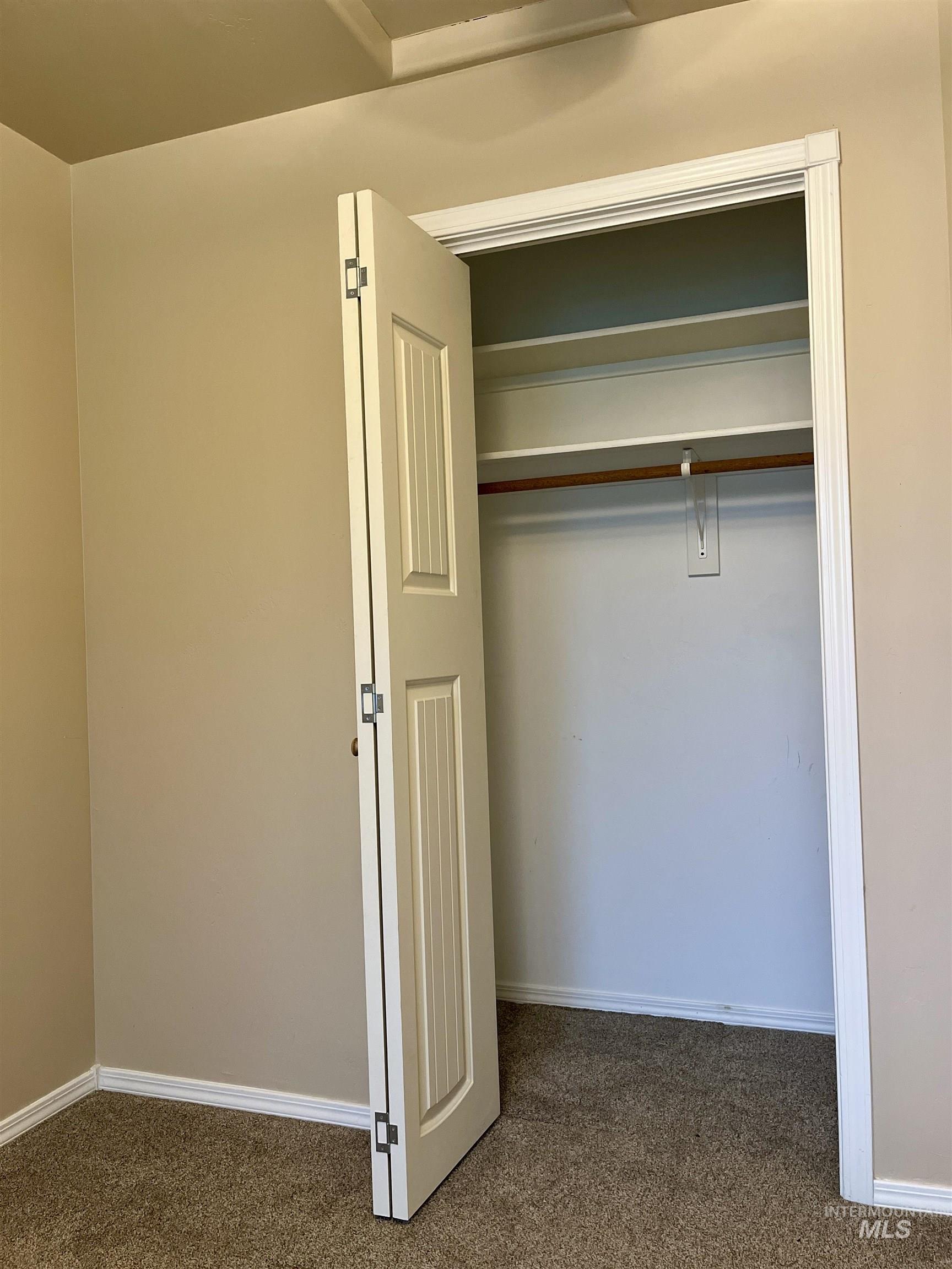 404 Partridge Ln, Twin Falls, Idaho 83301, 3 Bedrooms, 2 Bathrooms, Residential For Sale, Price $339,900,MLS 98943394