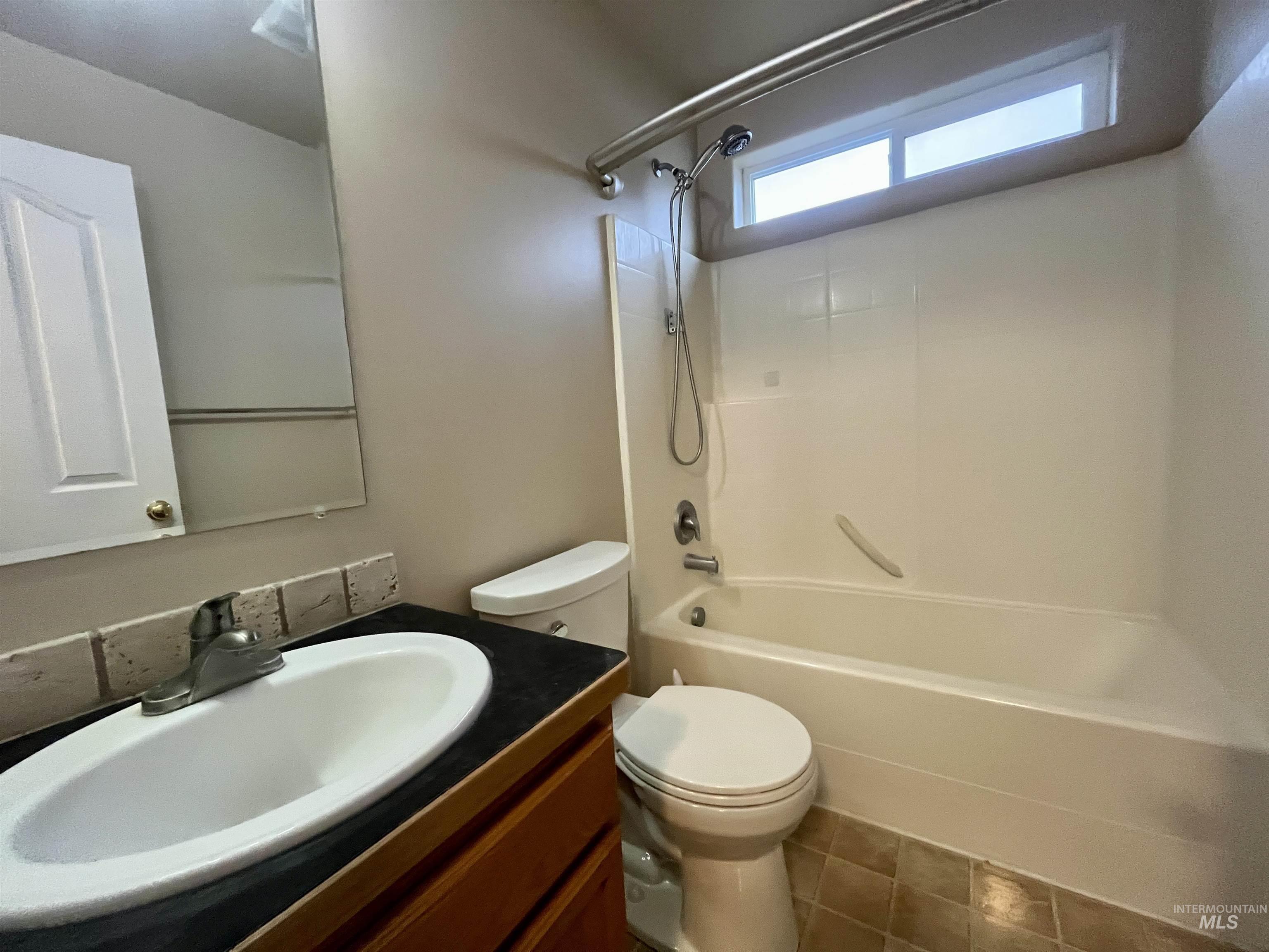 404 Partridge Ln, Twin Falls, Idaho 83301, 3 Bedrooms, 2 Bathrooms, Residential For Sale, Price $339,900,MLS 98943394