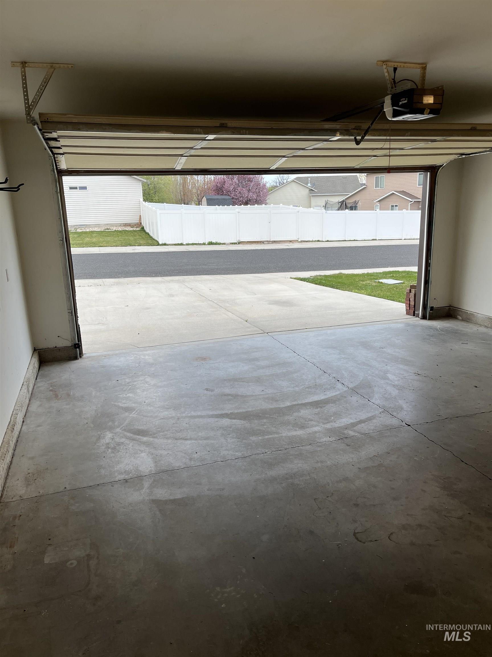 404 Partridge Ln, Twin Falls, Idaho 83301, 3 Bedrooms, 2 Bathrooms, Residential For Sale, Price $339,900,MLS 98943394