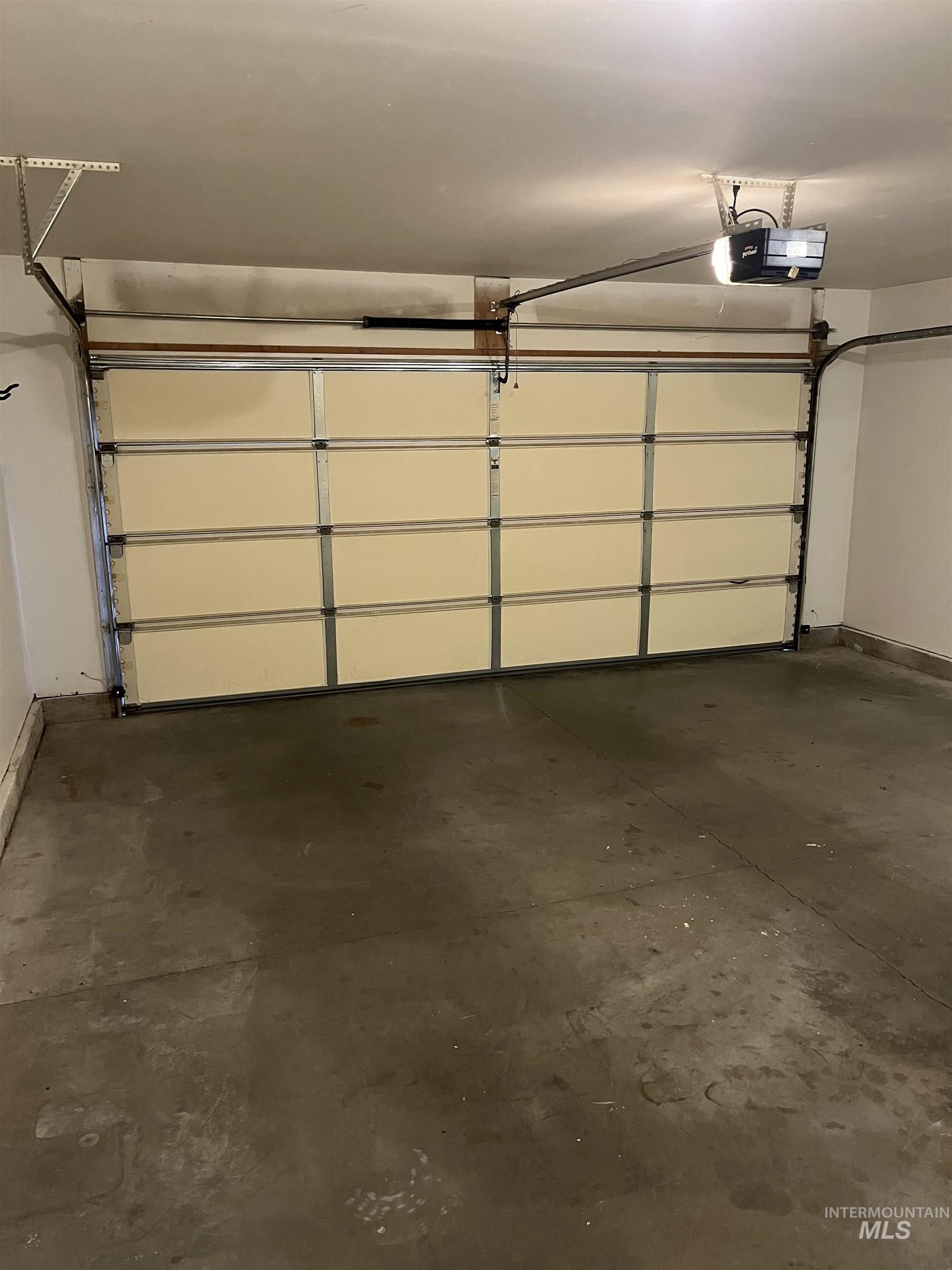 404 Partridge Ln, Twin Falls, Idaho 83301, 3 Bedrooms, 2 Bathrooms, Residential For Sale, Price $339,900,MLS 98943394