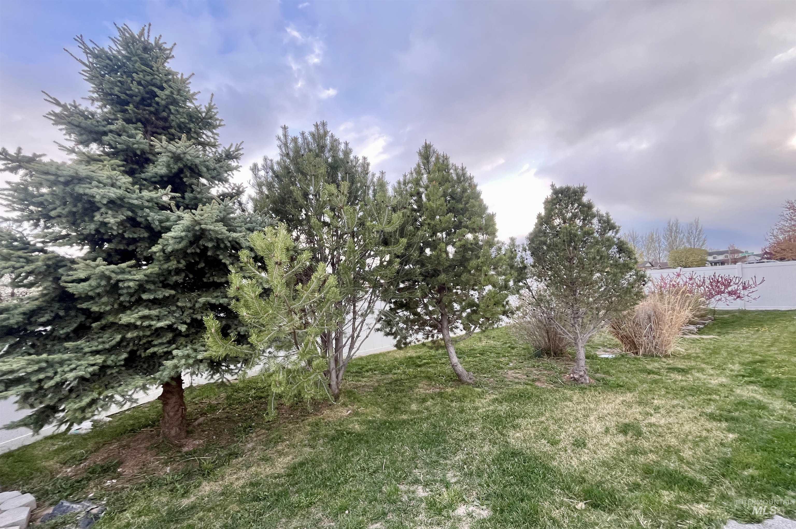 404 Partridge Ln, Twin Falls, Idaho 83301, 3 Bedrooms, 2 Bathrooms, Residential For Sale, Price $339,900,MLS 98943394