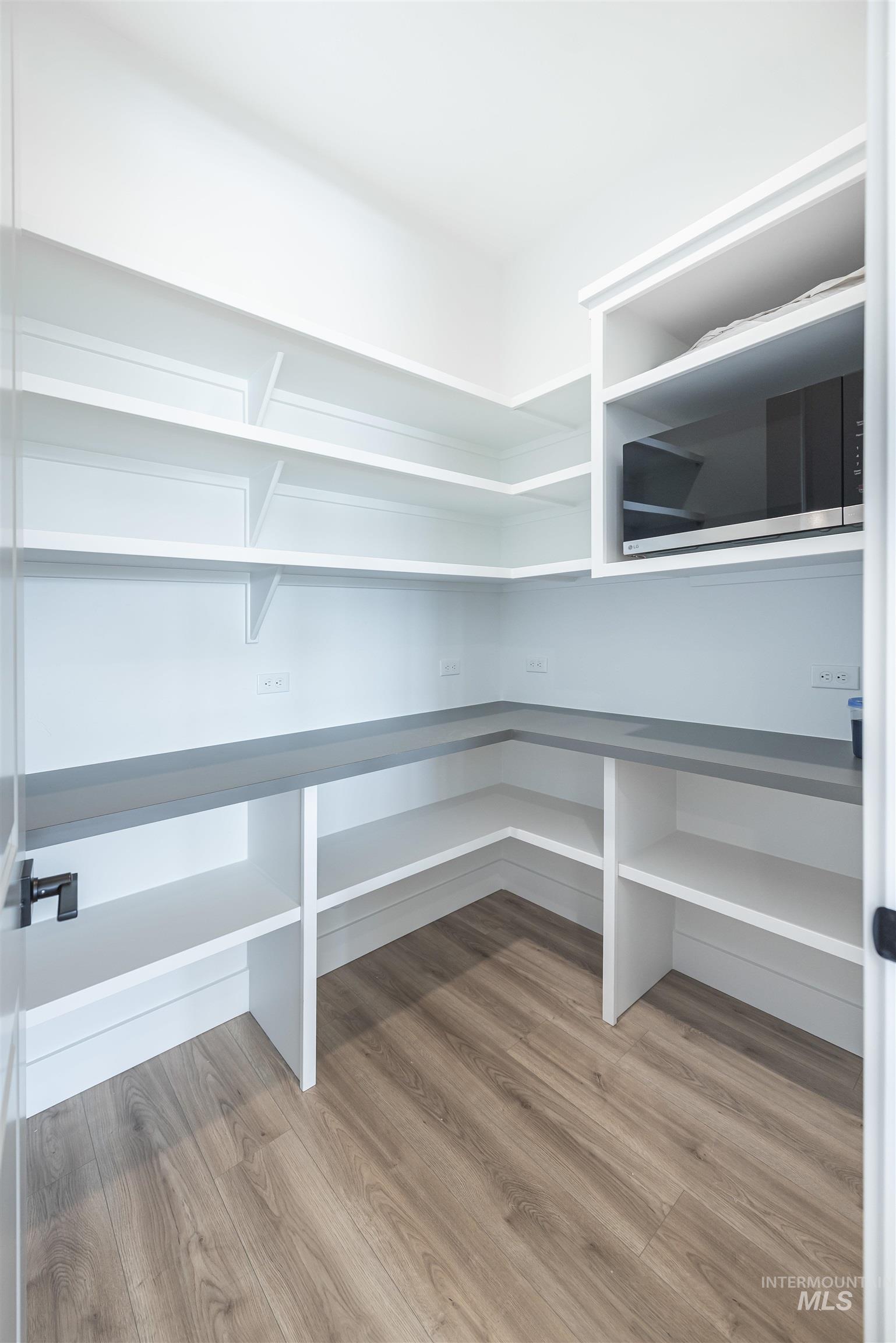 9376 S Egg Harbor, Kuna, Idaho 83634, 3 Bedrooms, 2 Bathrooms, Residential For Sale, Price $549,900, 98943567