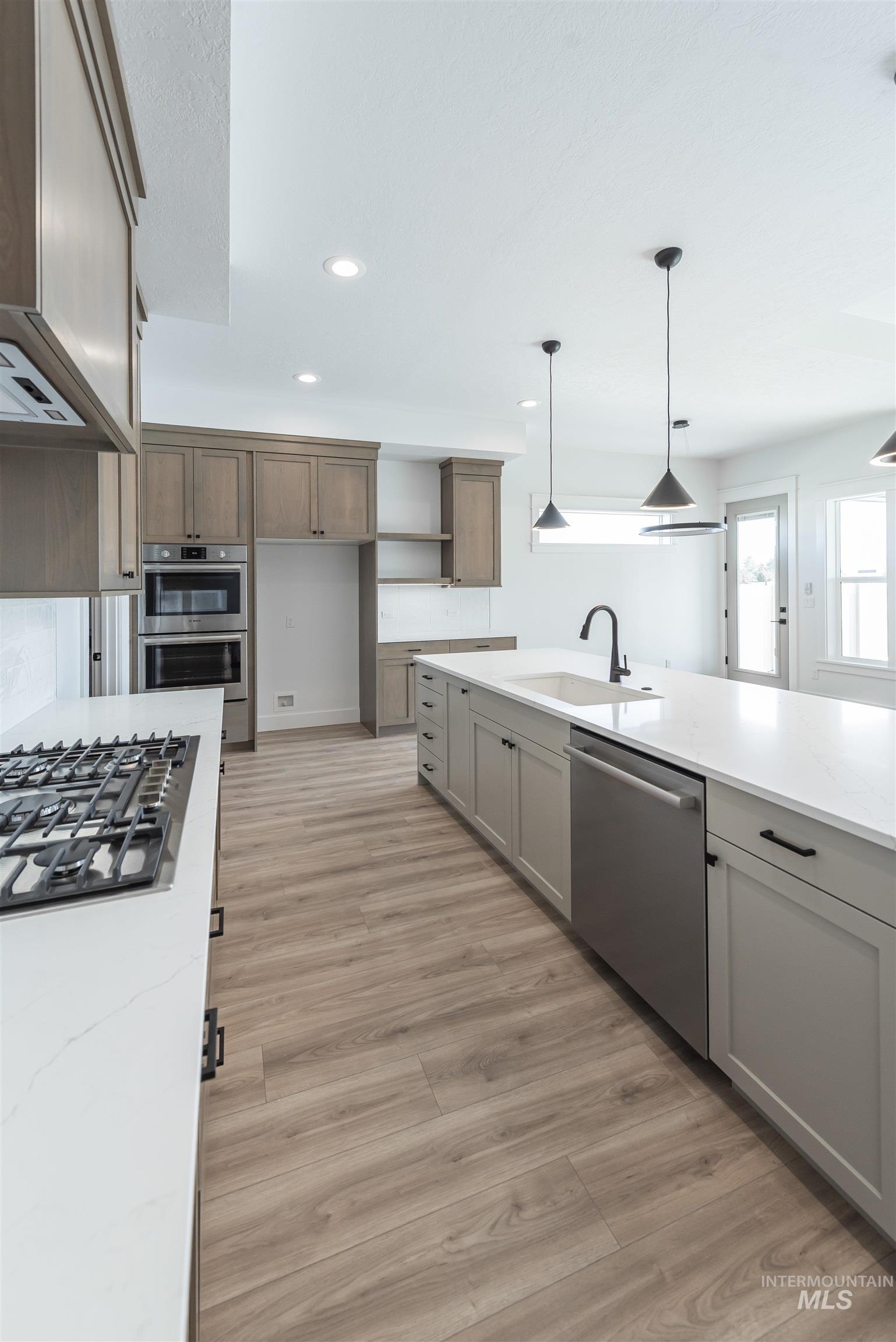 9376 S Egg Harbor, Kuna, Idaho 83634, 3 Bedrooms, 2 Bathrooms, Residential For Sale, Price $549,900, 98943567