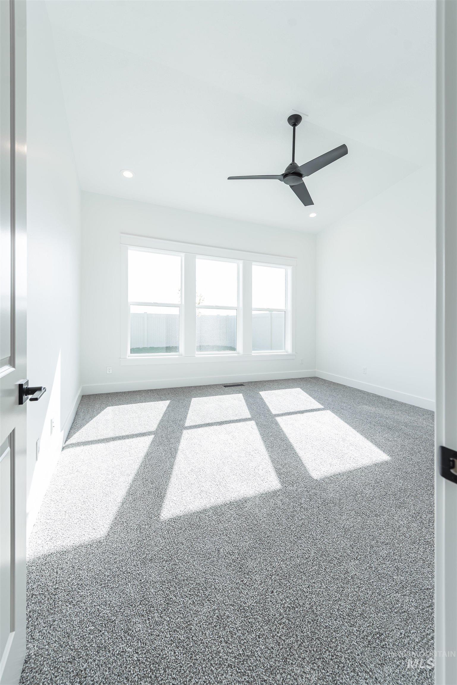 9376 S Egg Harbor, Kuna, Idaho 83634, 3 Bedrooms, 2 Bathrooms, Residential For Sale, Price $549,900, 98943567