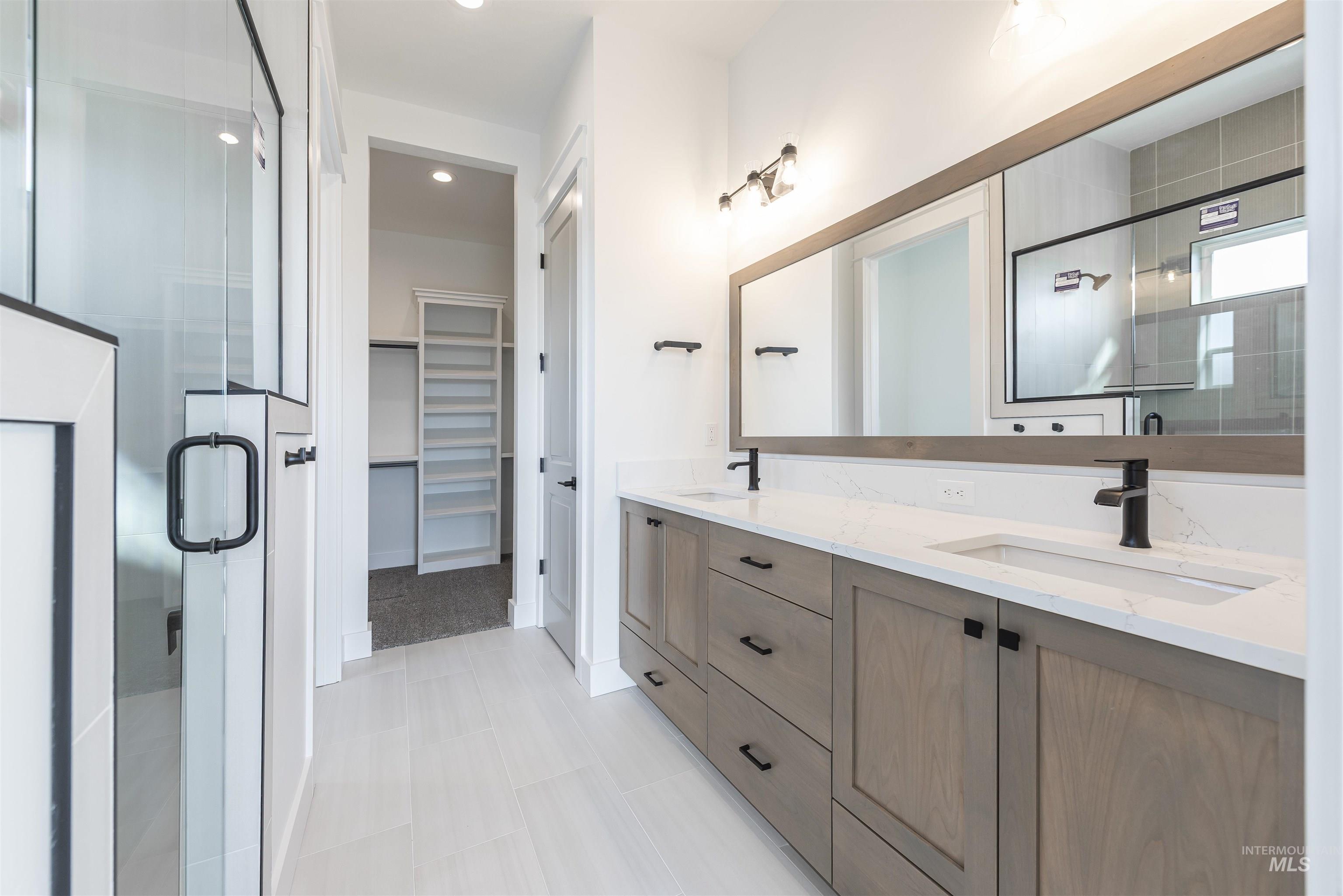 9376 S Egg Harbor, Kuna, Idaho 83634, 3 Bedrooms, 2 Bathrooms, Residential For Sale, Price $549,900, 98943567