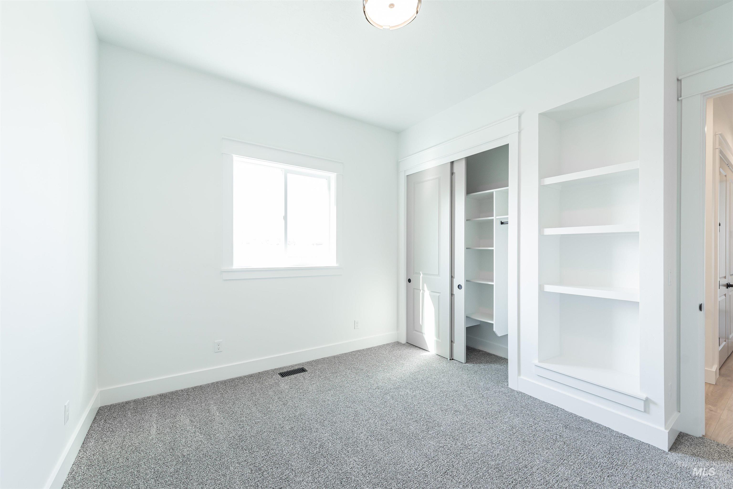 9376 S Egg Harbor, Kuna, Idaho 83634, 3 Bedrooms, 2 Bathrooms, Residential For Sale, Price $549,900, 98943567