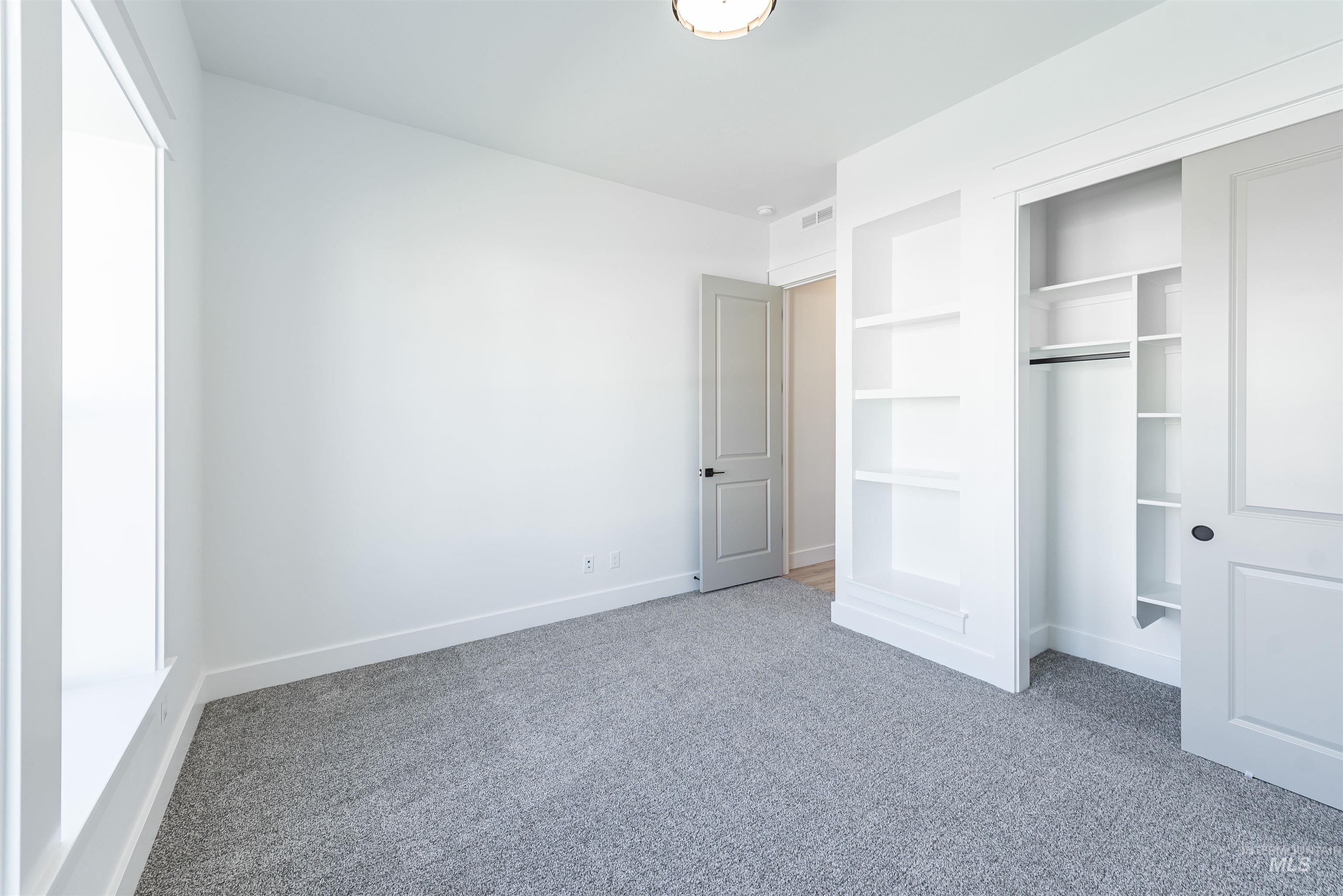 9376 S Egg Harbor, Kuna, Idaho 83634, 3 Bedrooms, 2 Bathrooms, Residential For Sale, Price $549,900, 98943567