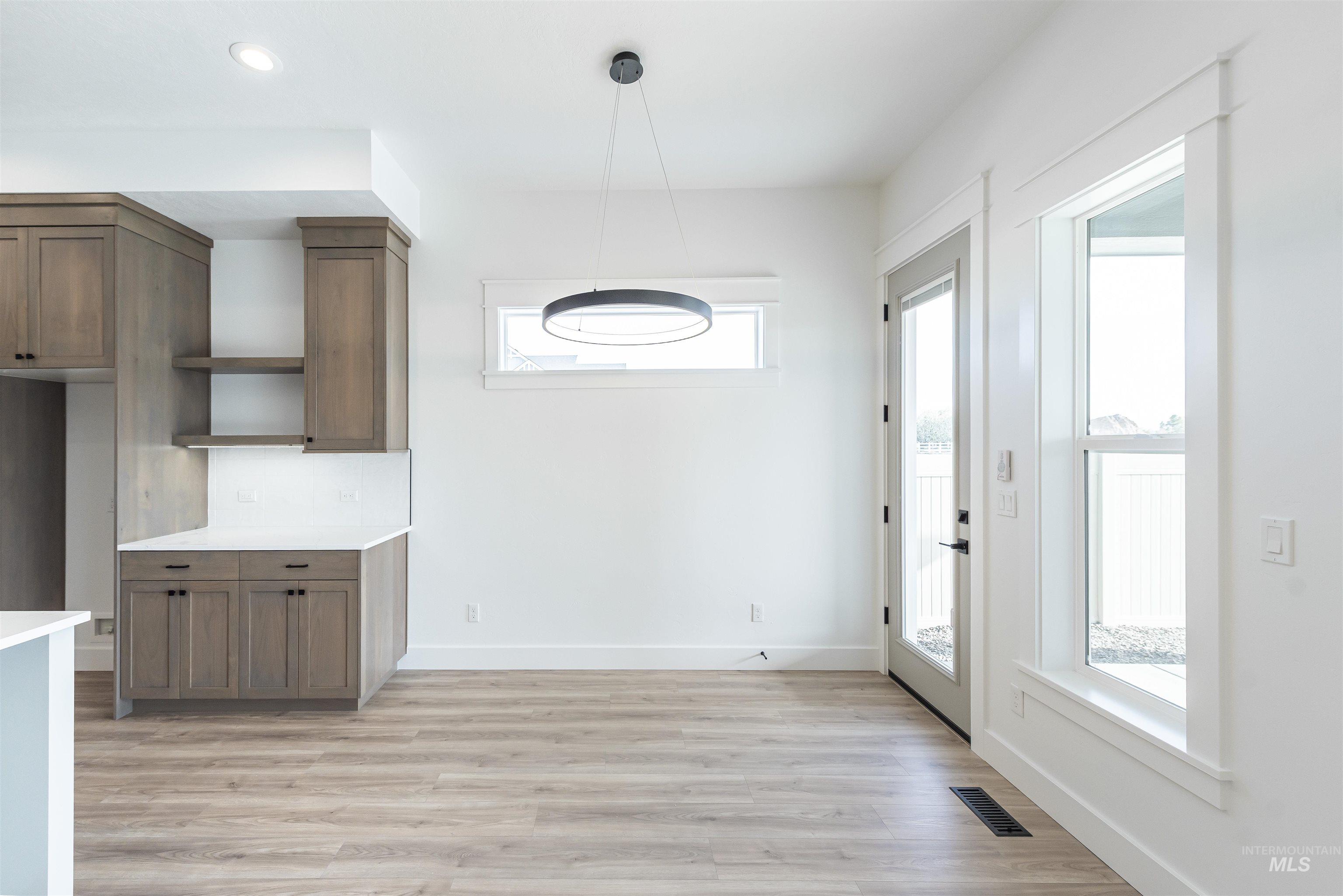 9376 S Egg Harbor, Kuna, Idaho 83634, 3 Bedrooms, 2 Bathrooms, Residential For Sale, Price $549,900, 98943567