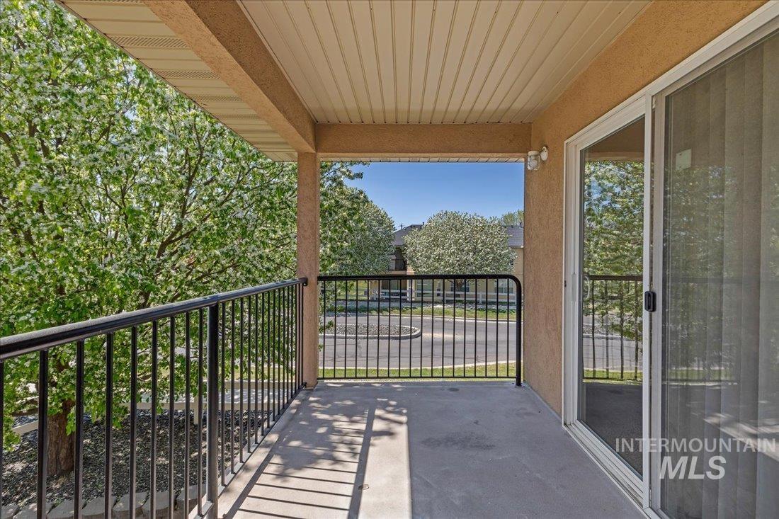 11063 W Brassy Cove Loop, Nampa, Idaho 83651, 2 Bedrooms, 2 Bathrooms, Residential Income For Sale, Price $850,000, 98943648