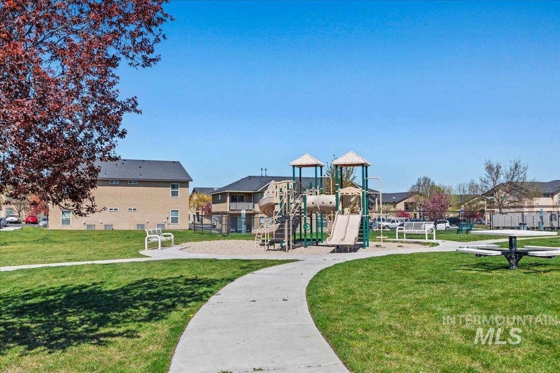 11063 W Brassy Cove Loop, Nampa, Idaho 83651, 2 Bedrooms, 2 Bathrooms, Residential Income For Sale, Price $850,000, 98943648