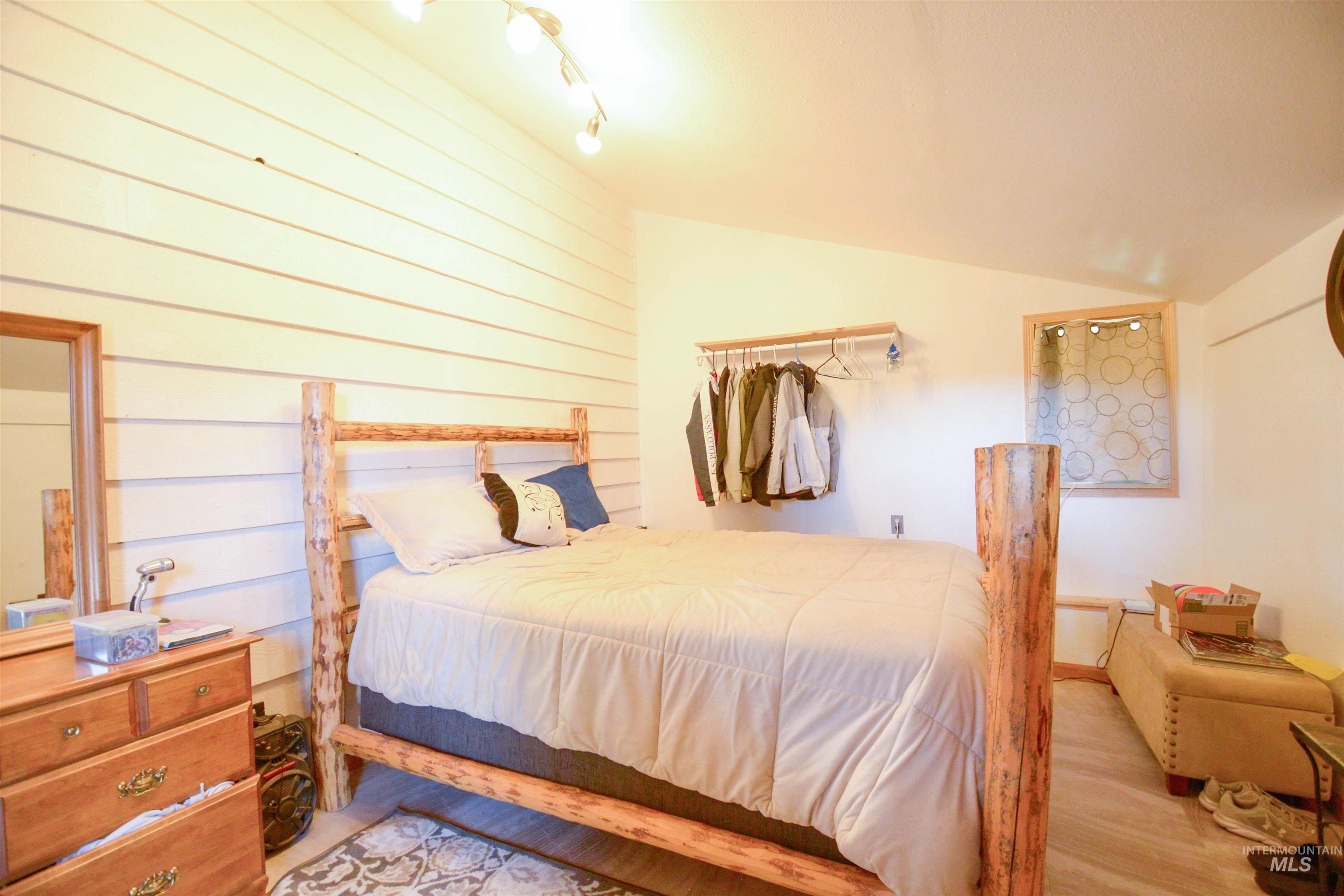 26 Pine Heights, Boise, Idaho 83716, 2 Bedrooms, 1 Bathroom, Residential For Sale, Price $475,000,MLS 98943709