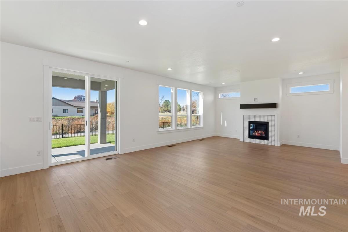 388 Hidden Mill Ct, Middleton, Idaho 83644, 4 Bedrooms, 3.5 Bathrooms, Residential For Sale, Price $649,900,MLS 98943779