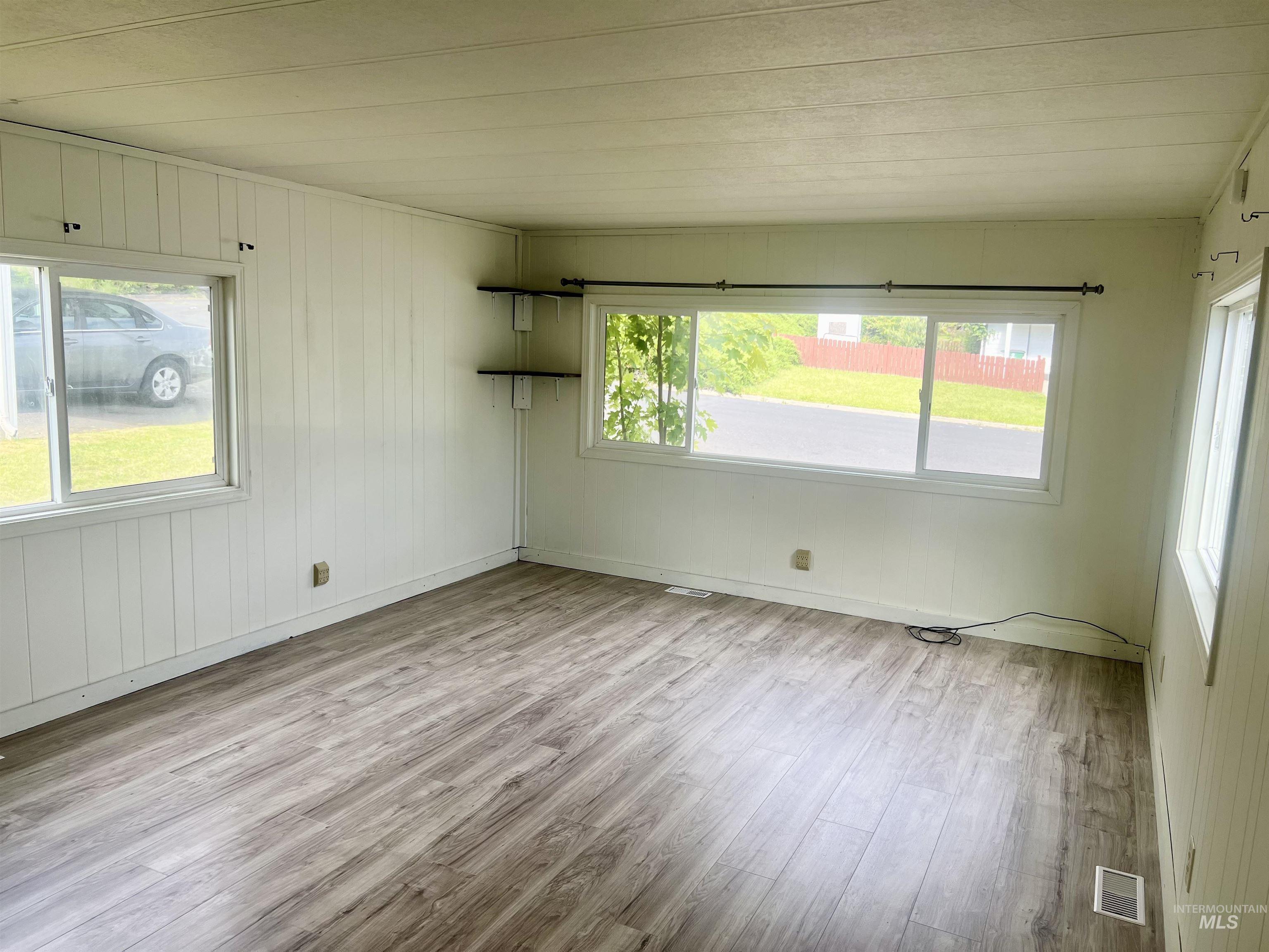 411 N Almon, Moscow, Idaho 83843, 2 Bedrooms, 1 Bathroom, Residential For Sale, Price $30,000, 98943904