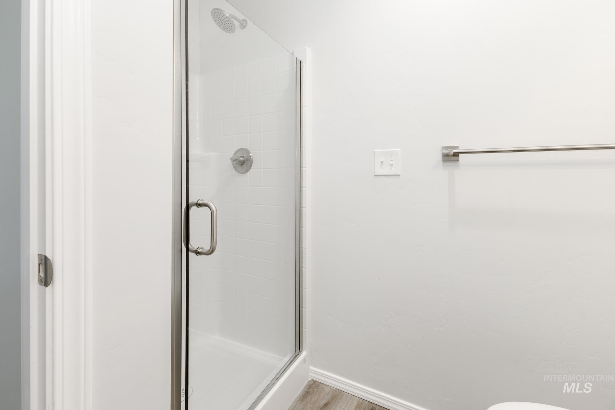 4221 Hewitt St, Caldwell, Idaho 83605, 5 Bedrooms, 3 Bathrooms, Residential For Sale, Price $449,990, 98944111