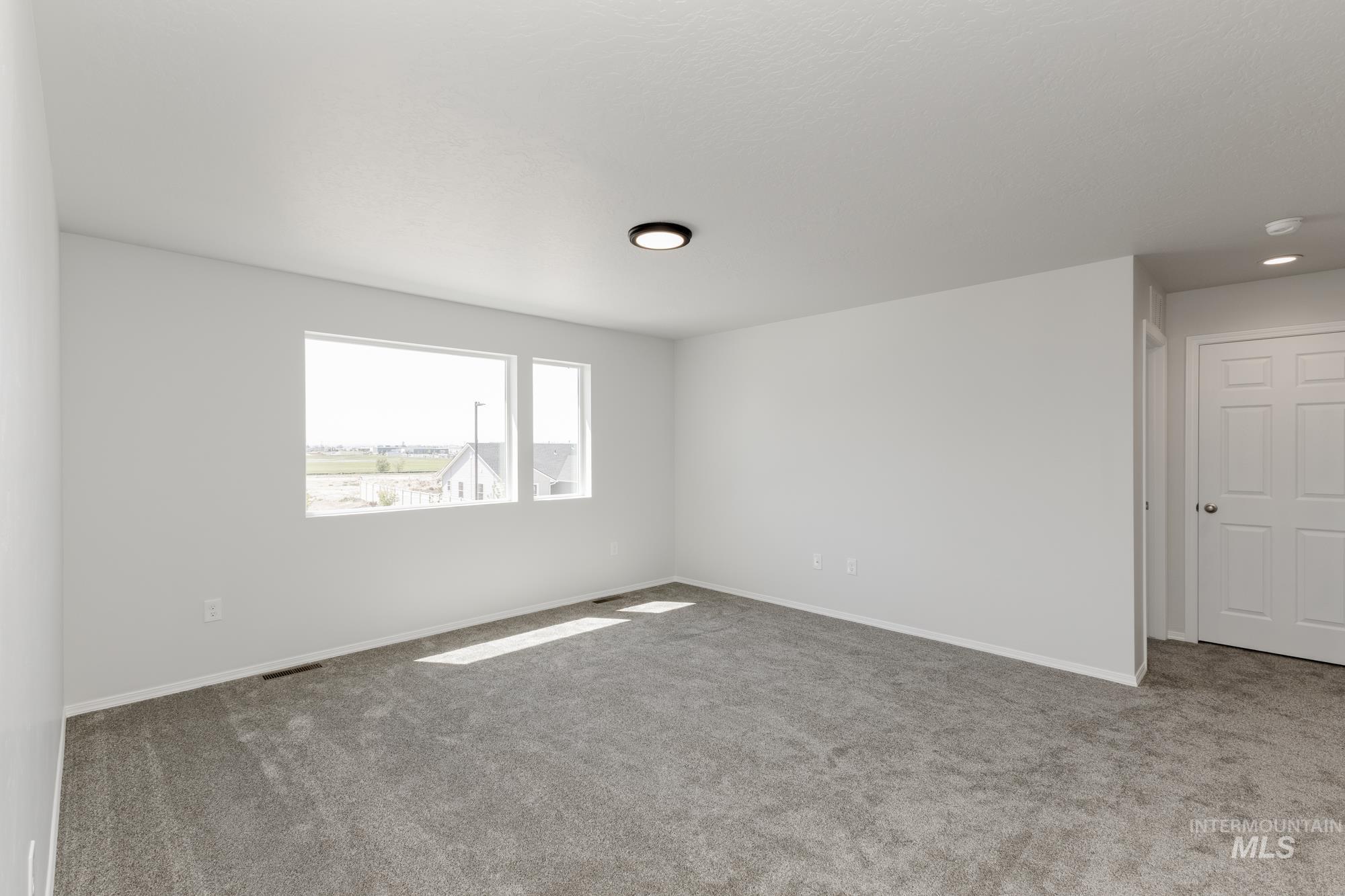 4221 Hewitt St, Caldwell, Idaho 83605, 5 Bedrooms, 3 Bathrooms, Residential For Sale, Price $449,990, 98944111