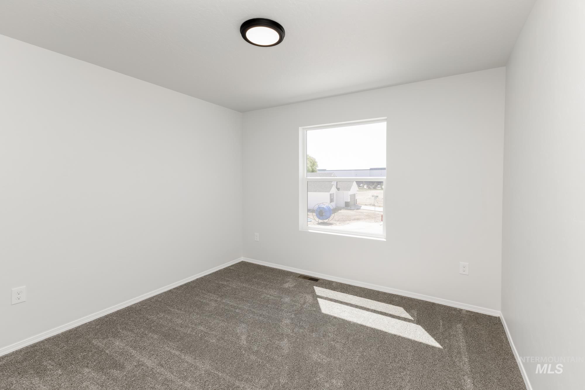 4221 Hewitt St, Caldwell, Idaho 83605, 5 Bedrooms, 3 Bathrooms, Residential For Sale, Price $449,990, 98944111