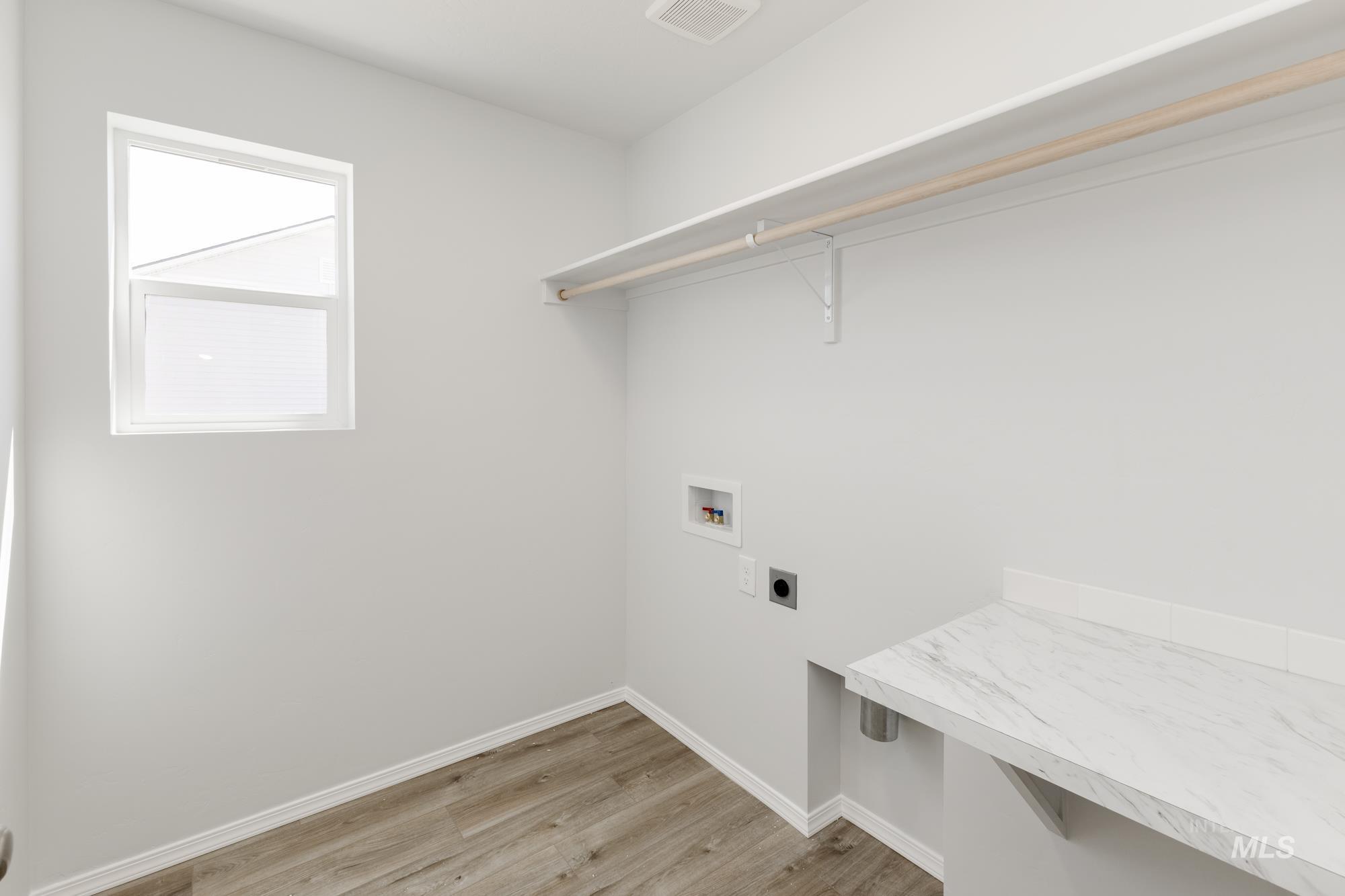 4221 Hewitt St, Caldwell, Idaho 83605, 5 Bedrooms, 3 Bathrooms, Residential For Sale, Price $449,990, 98944111